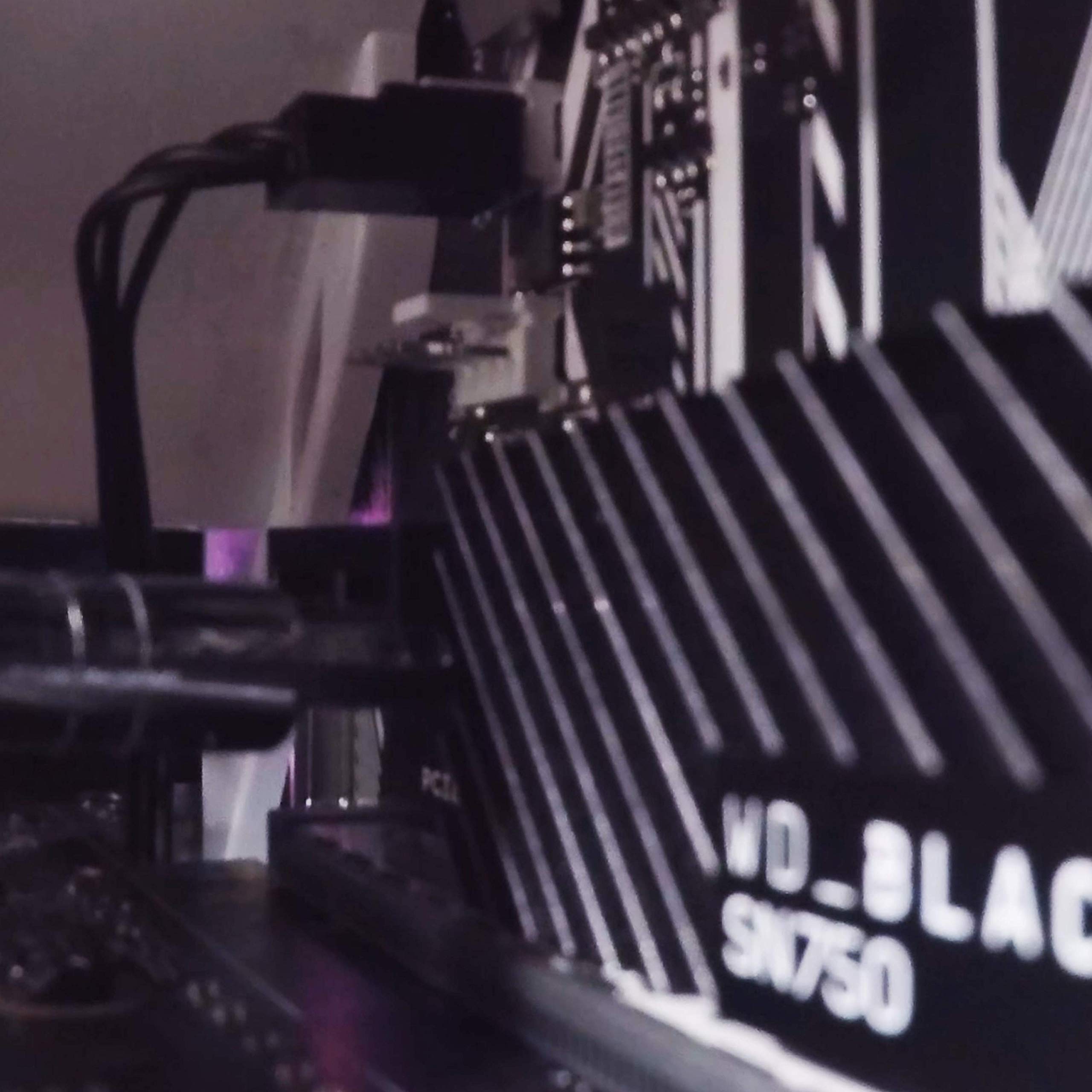 WD_BLACK SN750 250GB M.2 2280 PCIe Gen3 NVMe Gaming SSD up to 3100 MB/s read speed