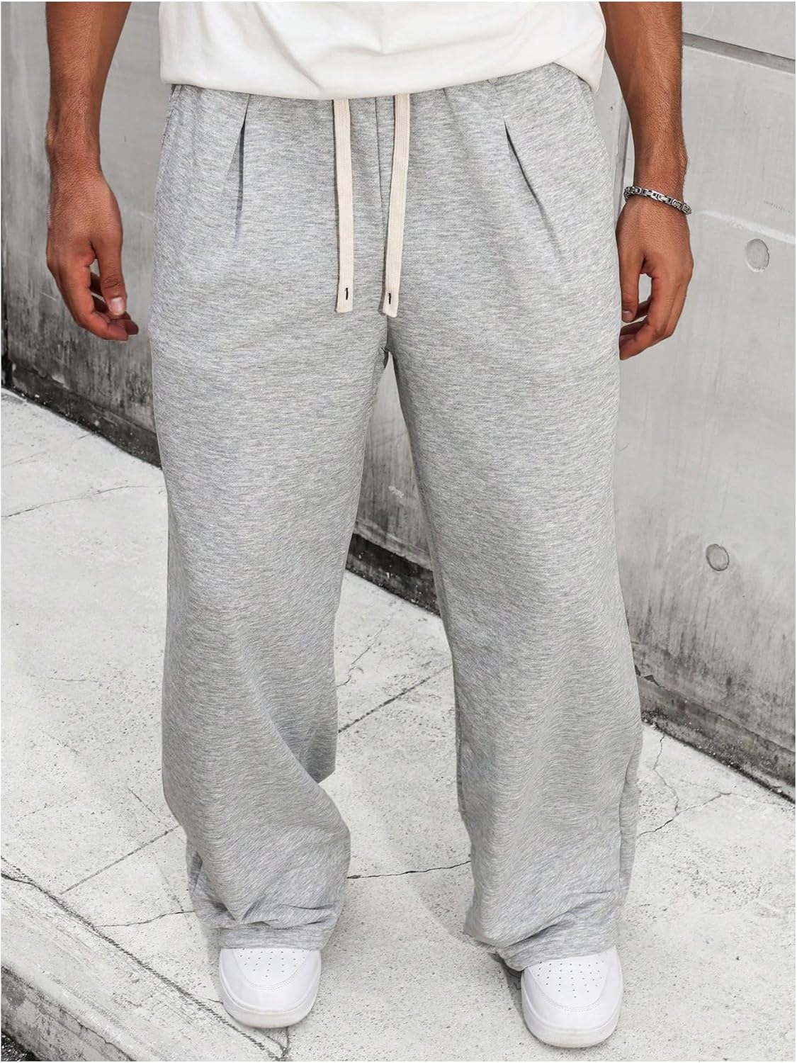Men's Drawstring Waist Baggy Sweatpants Straight Leg Long Sports Track Pants with Pockets - Image 5