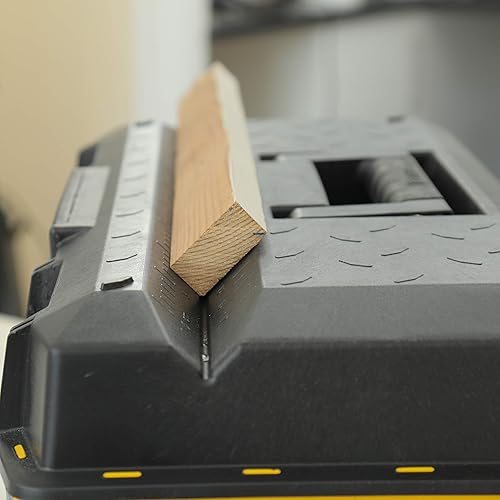 Miniatura 12 de STANLEY FATMAX Caja de herramientas impermeable de 22.8 in - Resistente al agua - Gran capacidad de almacenamiento - Ranura en V para corte