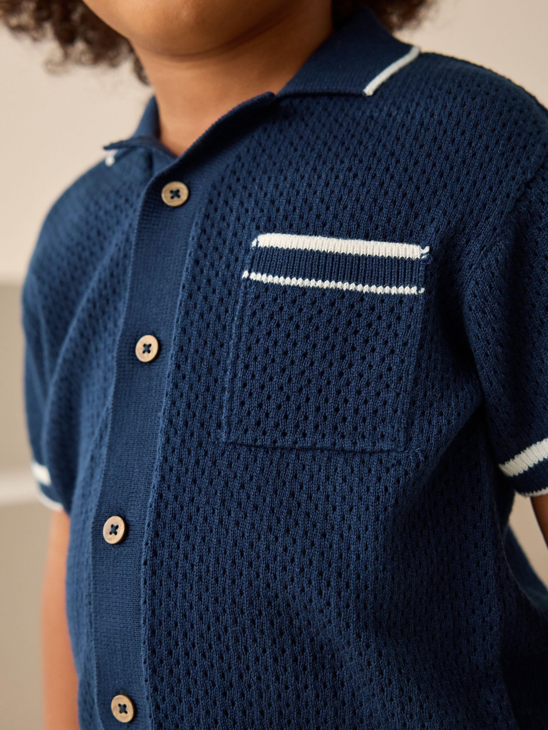 NEXT Jungen Standard Strukturiertes Strick-Poloshirt und Shorts 62-140