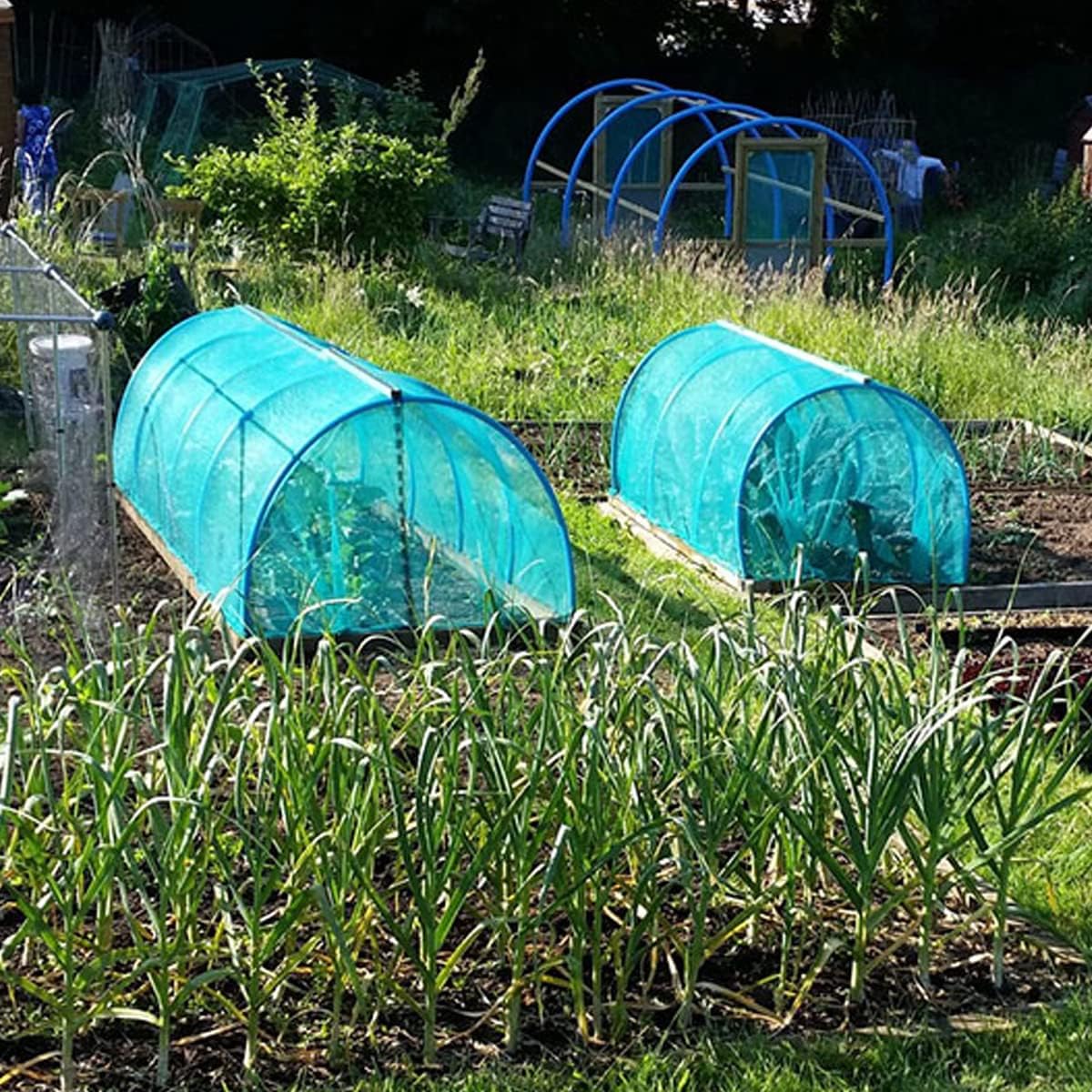Garden Barrier Netting, Plant Covers 10x33ft Extra Fine Mesh 30% Green Sunblock Shade Cloth Mesh Protection Netting for Vegetable Fruits Flowers Crops Row Cover Raised Bed Screen Against Birds Animal
