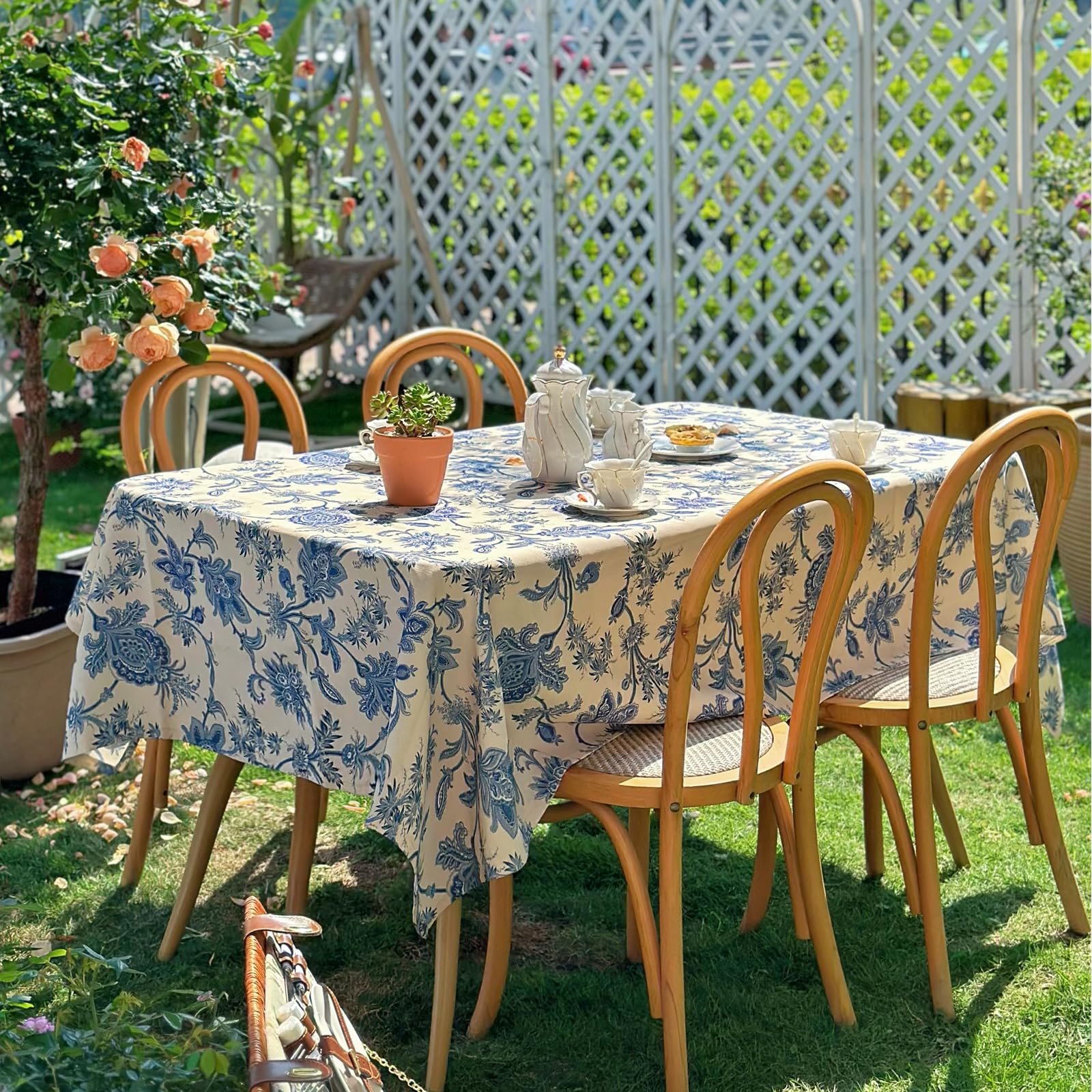 ZIWUROAD Floral Rectangle Outdoor Tablecloth, Thick Waterproof Table Cloth, Decorative Dining Table Cover for Picnic, Farmhouse, Wedding, Easter,