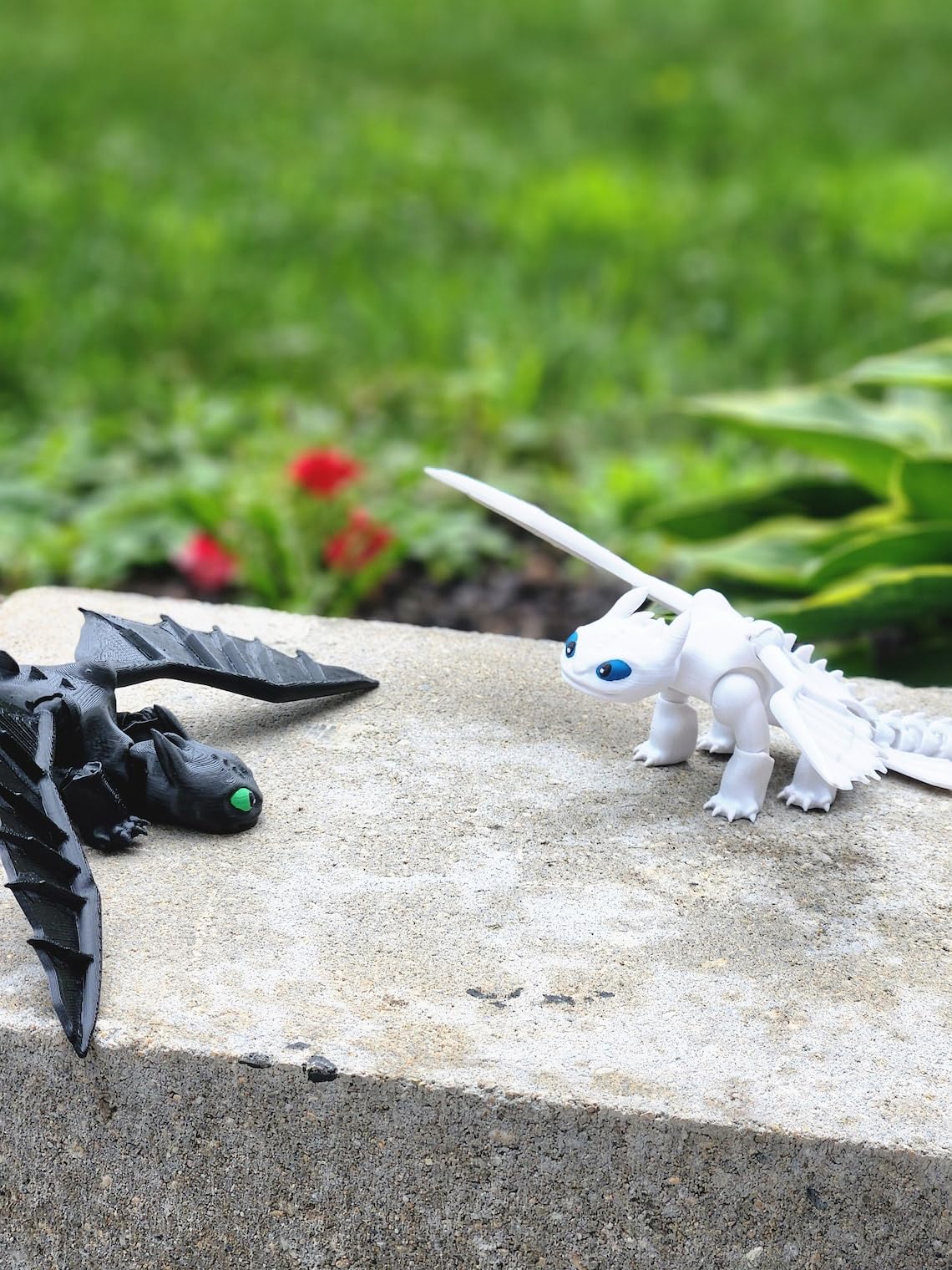 Dragon Toys for Kids, Collectible Toys, Mini Dragon Toy, Dragon Action Figure, Dragon Toy for Fans & Collectors (Black-White) 1