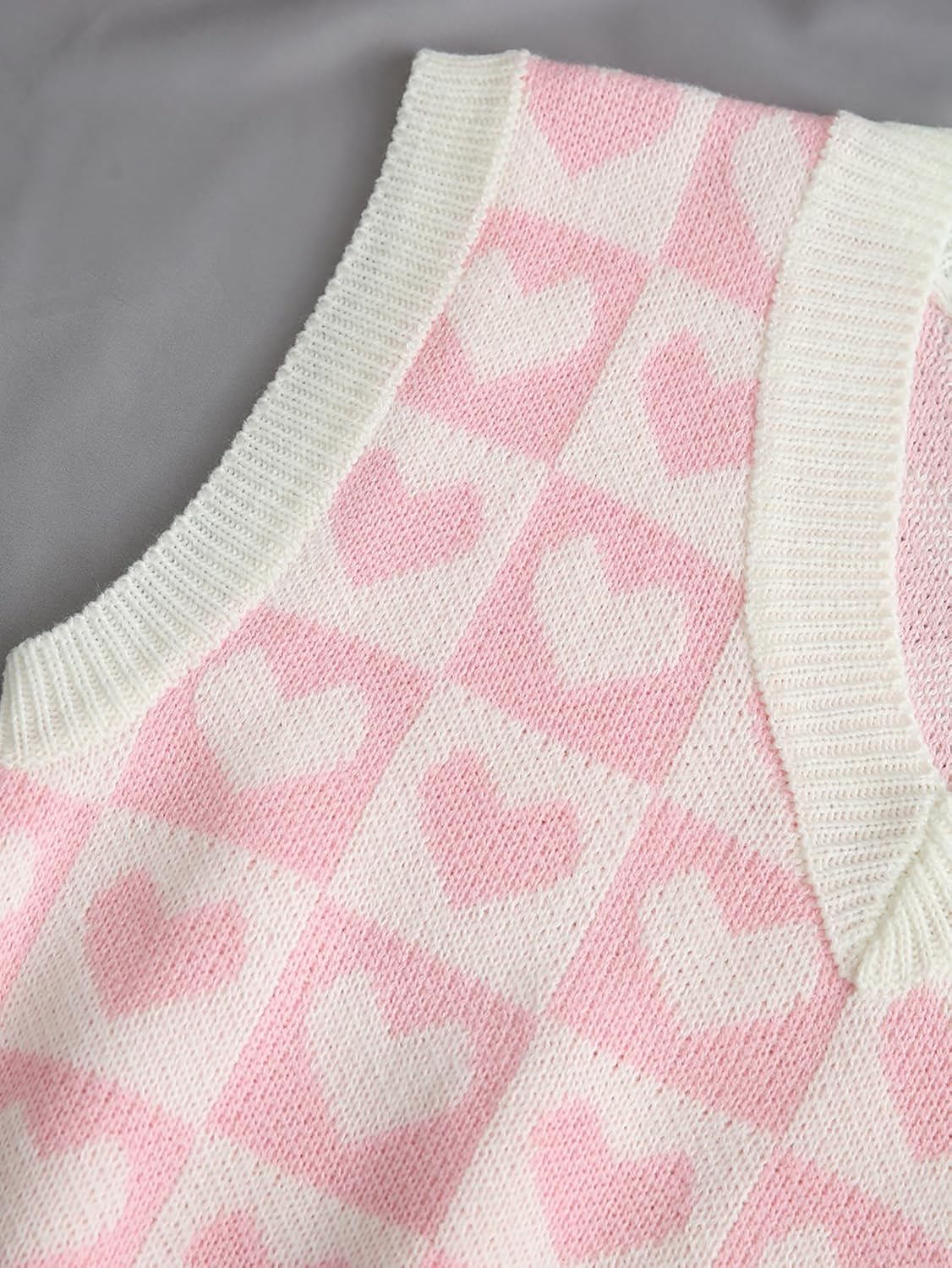 Floerns Women's Cute Heart Print V Neck Sleeveless Sweater Vest Knit Top - Image 2