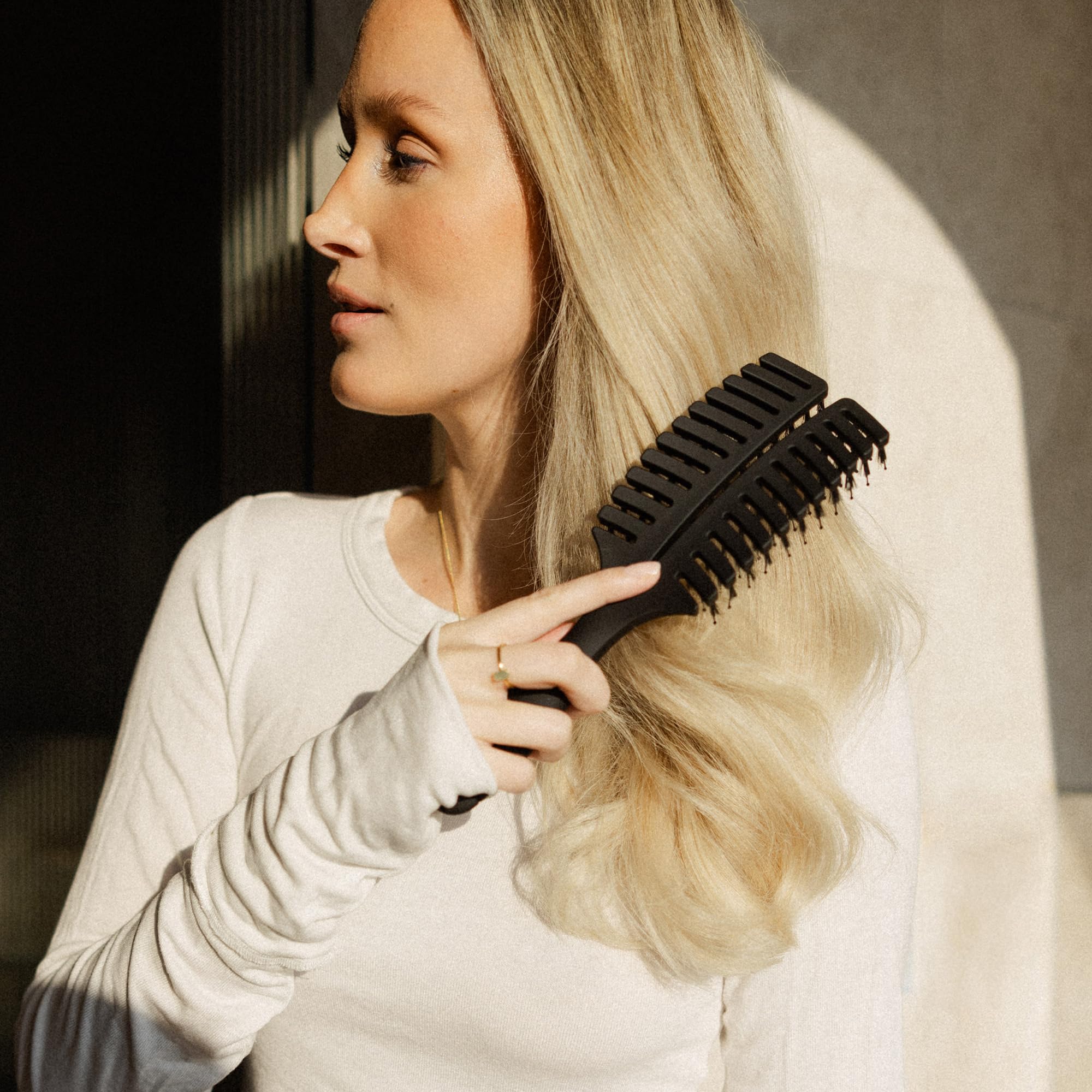 feschi Cepillo de pelo con cerdas veganas - Cepillo desenredador | Sin tirones, ajuste perfecto para la forma de la cabeza, ideal para cabello largo, antiestático, cepillo desenredante