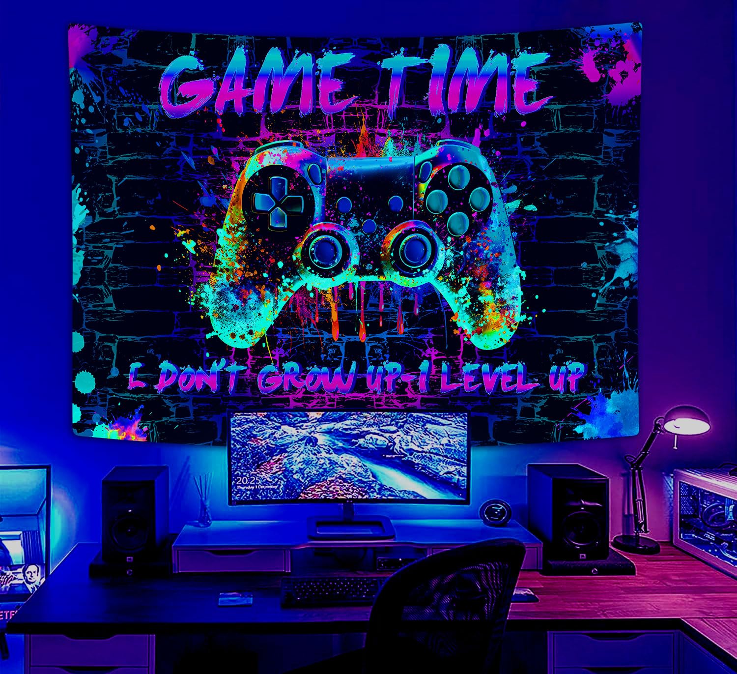 Schwarzlicht Gaming Wandteppich – Neon Game Controller Design, UV-reaktiv
