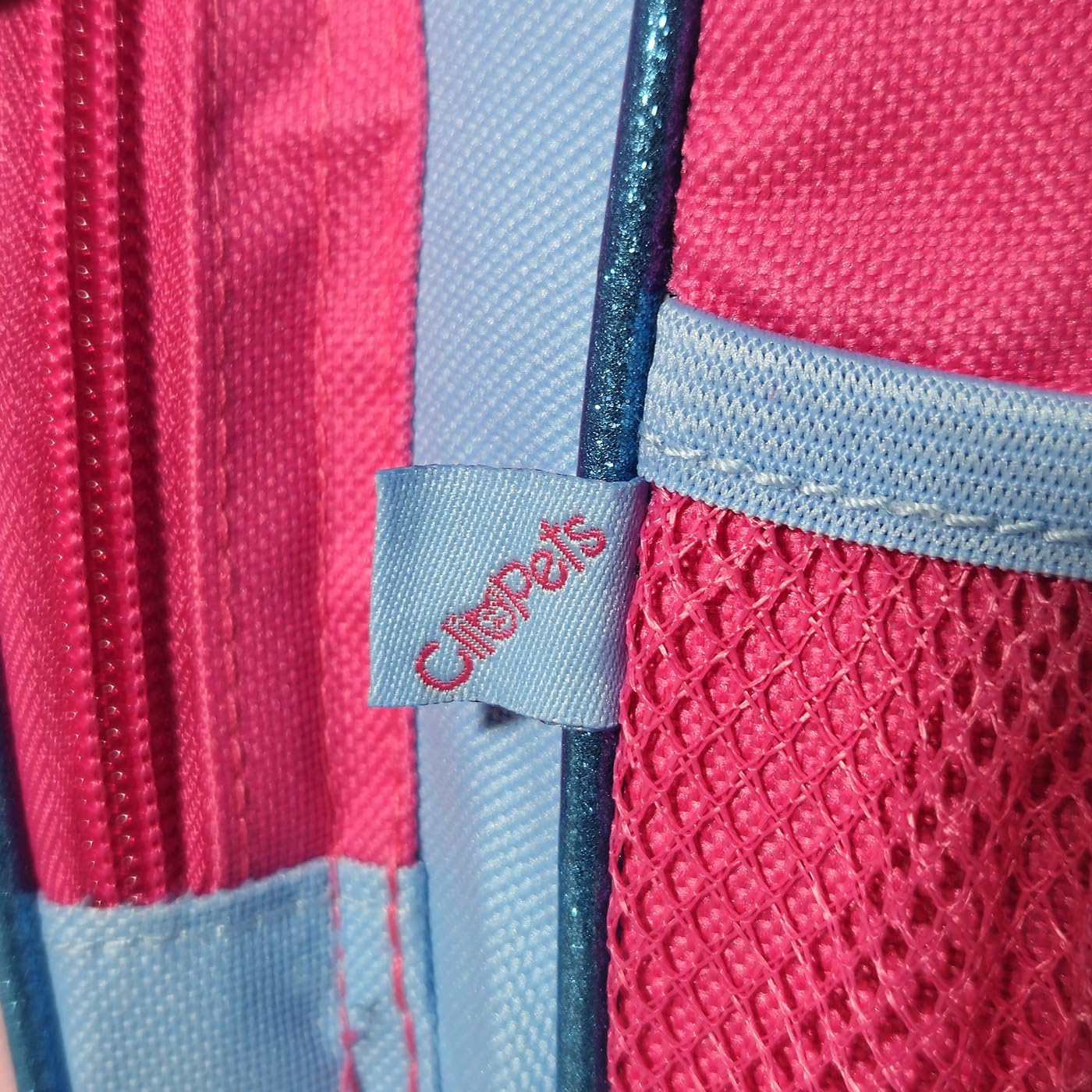 Mochila de Rodinha Infantil Unic�rnio Fofa Clio Pets 13″ (Lil�s) em promoção! Veja a oferta e mais achadinhos de Mochilas escolares 8 Hoje é o melhor dia para comprar Mochila de Rodinha Infantil Unic�rnio Fofa Clio Pets 13″ (Lil�s) com aquele preço maroto! Promoção! Aproveite a oferta! 8