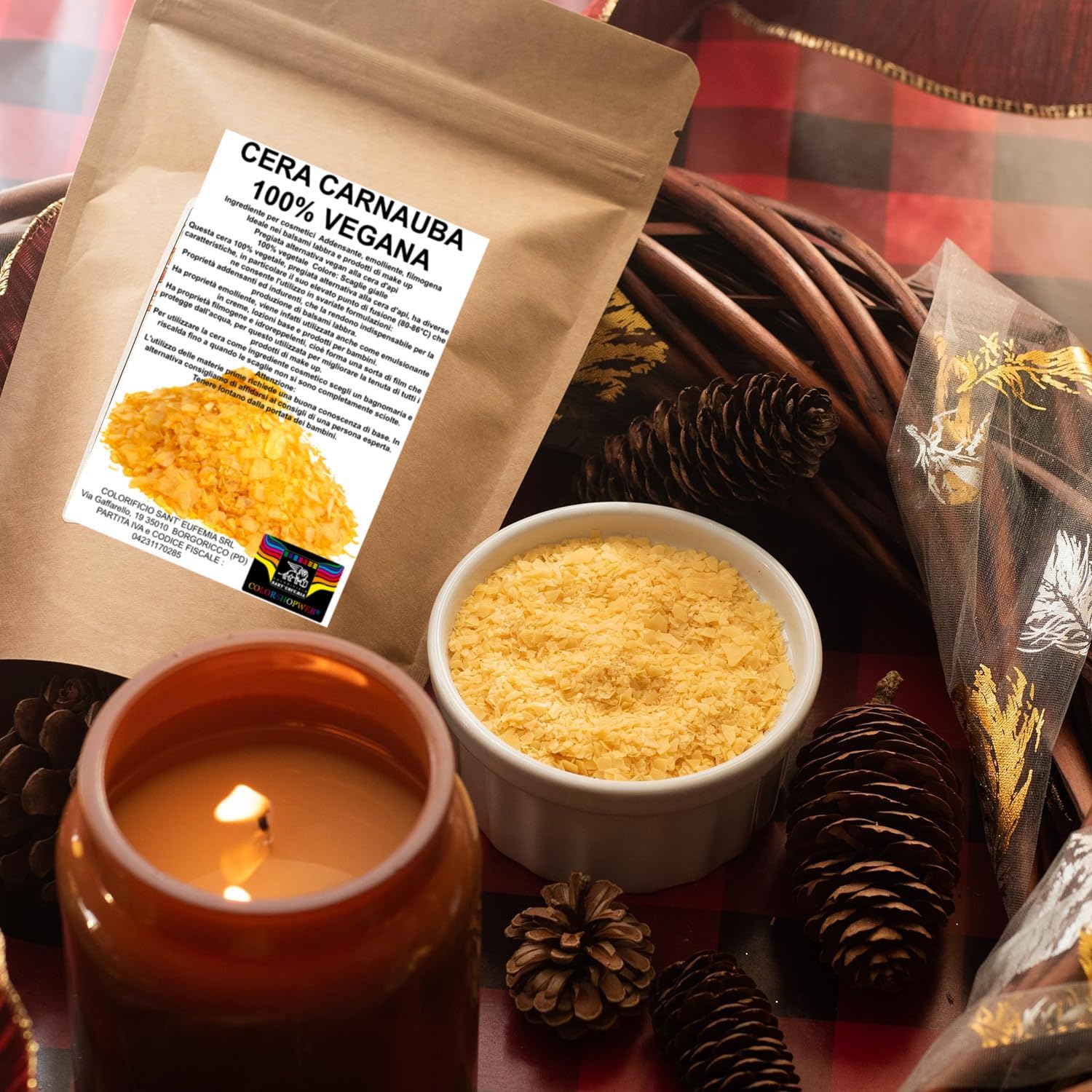 Cera di carnauba (copernicia cerifera cera), cera vegetale vegana per la produzione di cosmetici naturali, candele e prodotti per la manutenzione, pura & naturale (1000 Grammi)