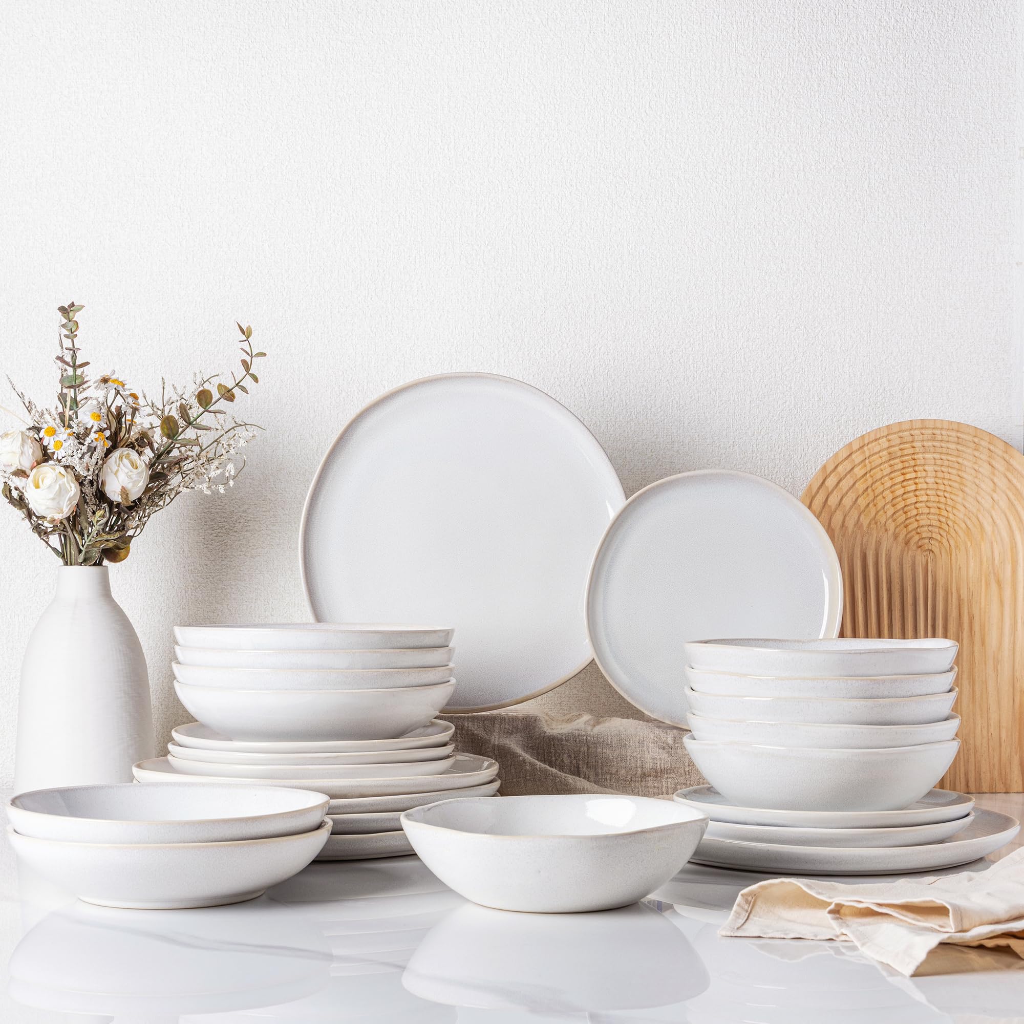 GBhome Steingut Geschirrset 6 Personen, 24-tlg Reaktive Glasur Handarbeit Geschirr Set, Mikrowellen- & Spülmaschinenfest Schüssel- und Teller Set, Beige
