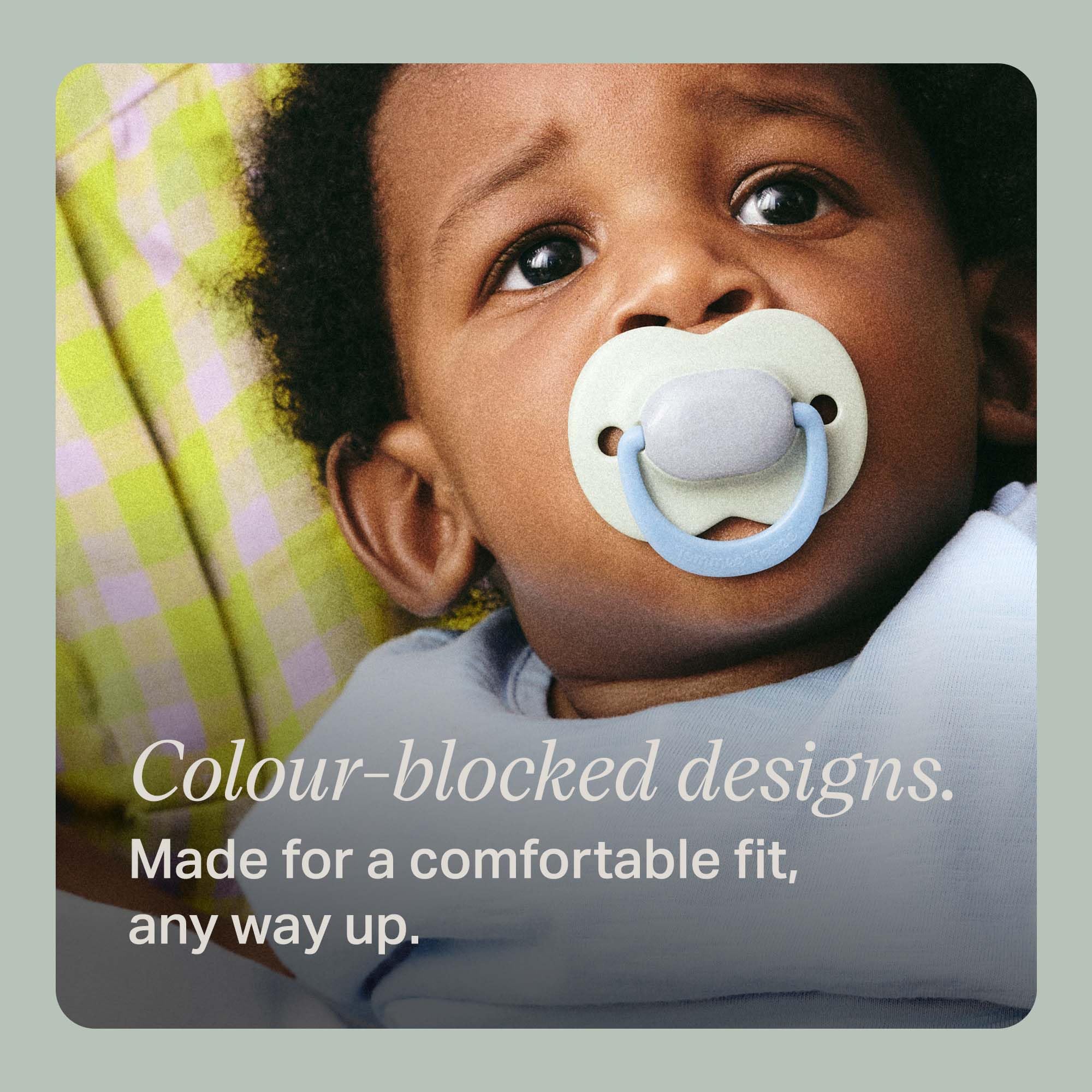 Tommee Tippee Ultimate Fit Soother, 6-18 Months, 4 Pack, Colour Blocked, Orthodontic Dummy for Babies Symmetrical Teat - Image 3