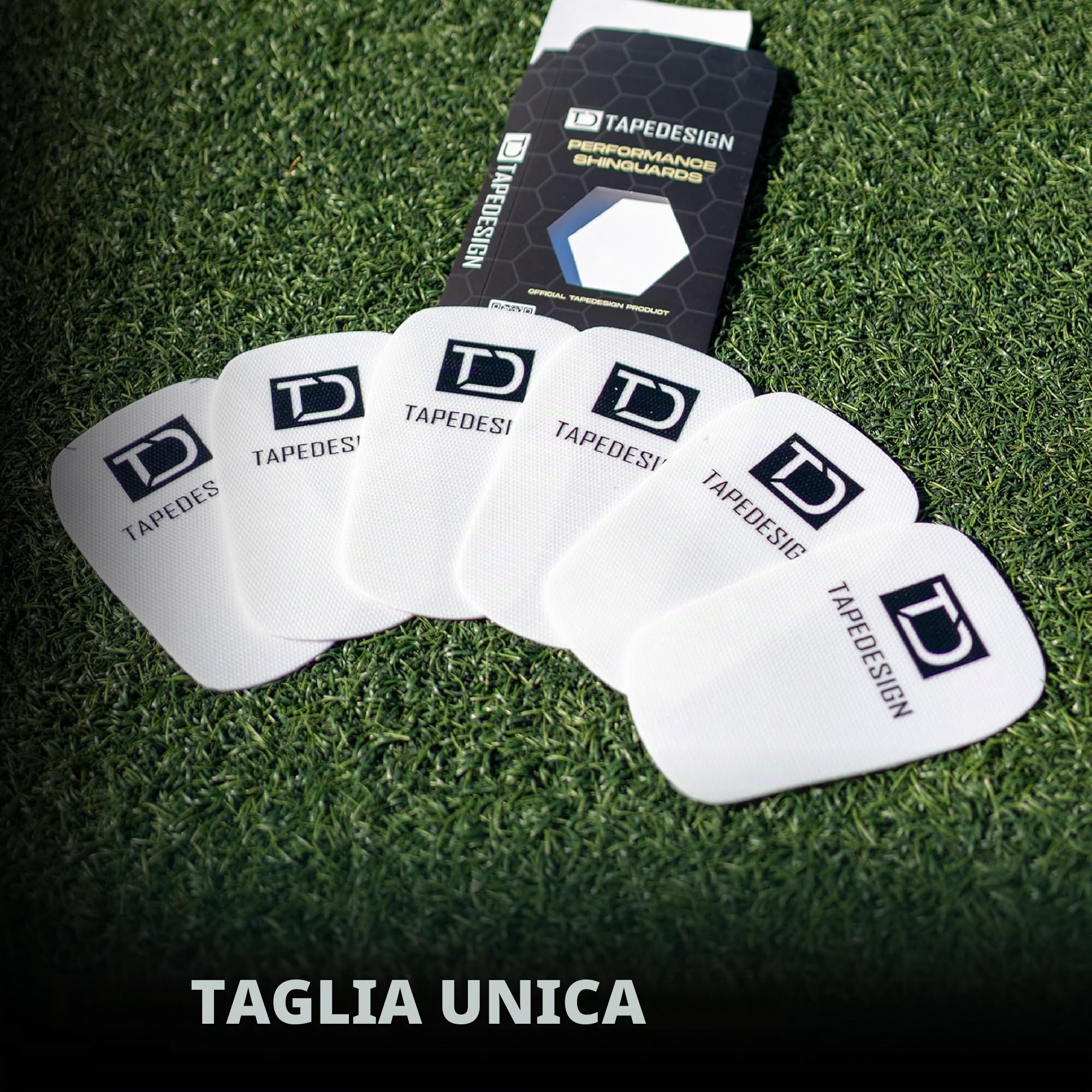 TAPEDESIGN – Parastinchi Calcio Mini – Performance Shinguards 2.0 – Termoformabili & Personalizzati – Ultra Leggeri 33g – Per Adulti & Bambini – BIANCO