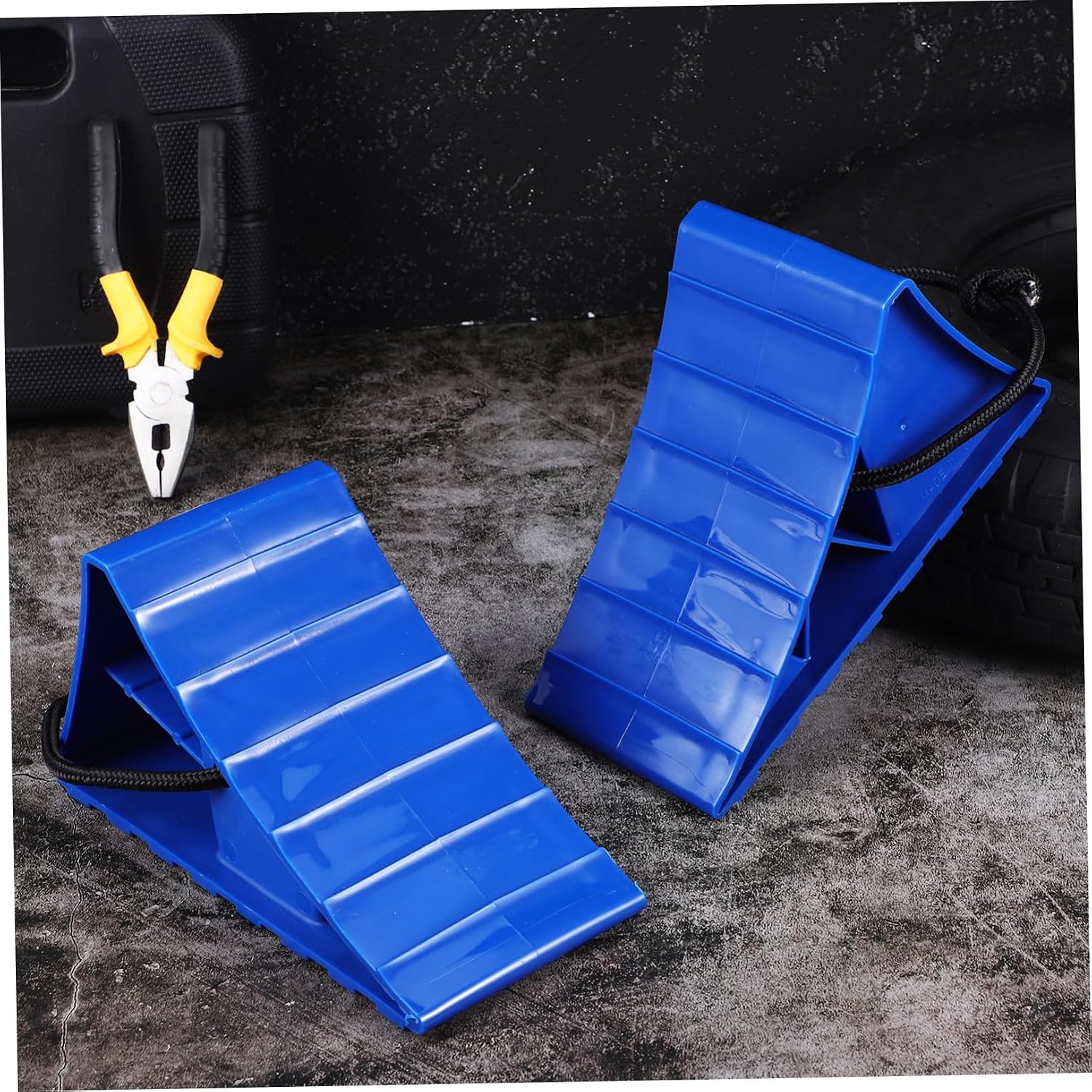 2pcs Heavy Wheel Chocks for Rv Trailer Tire Chocks for Single Axle Sturdy Tire Blocks Cord Handle