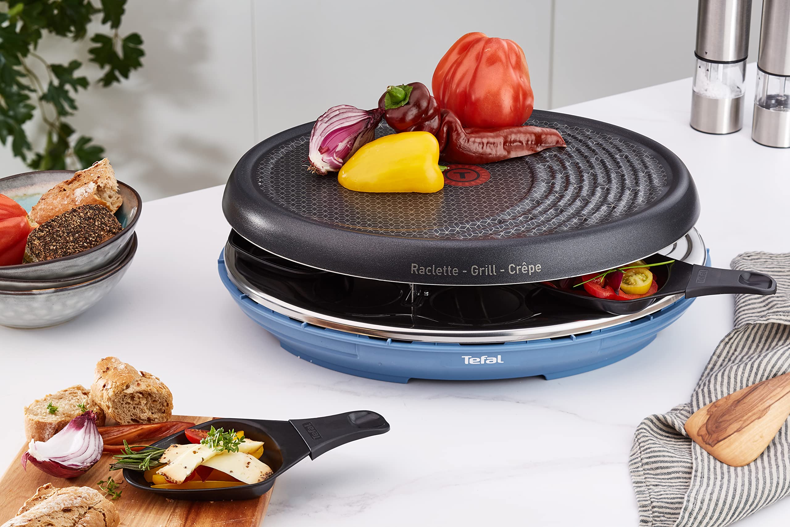 Tefal - Colormania, dispositivo 3 in 1, grill, raclette e crêpes, rivestimento antiaderente Easy Plus, 8 ciotoline, lavabile in lavastoviglie, 1050 W, blu acciaio, RE310401