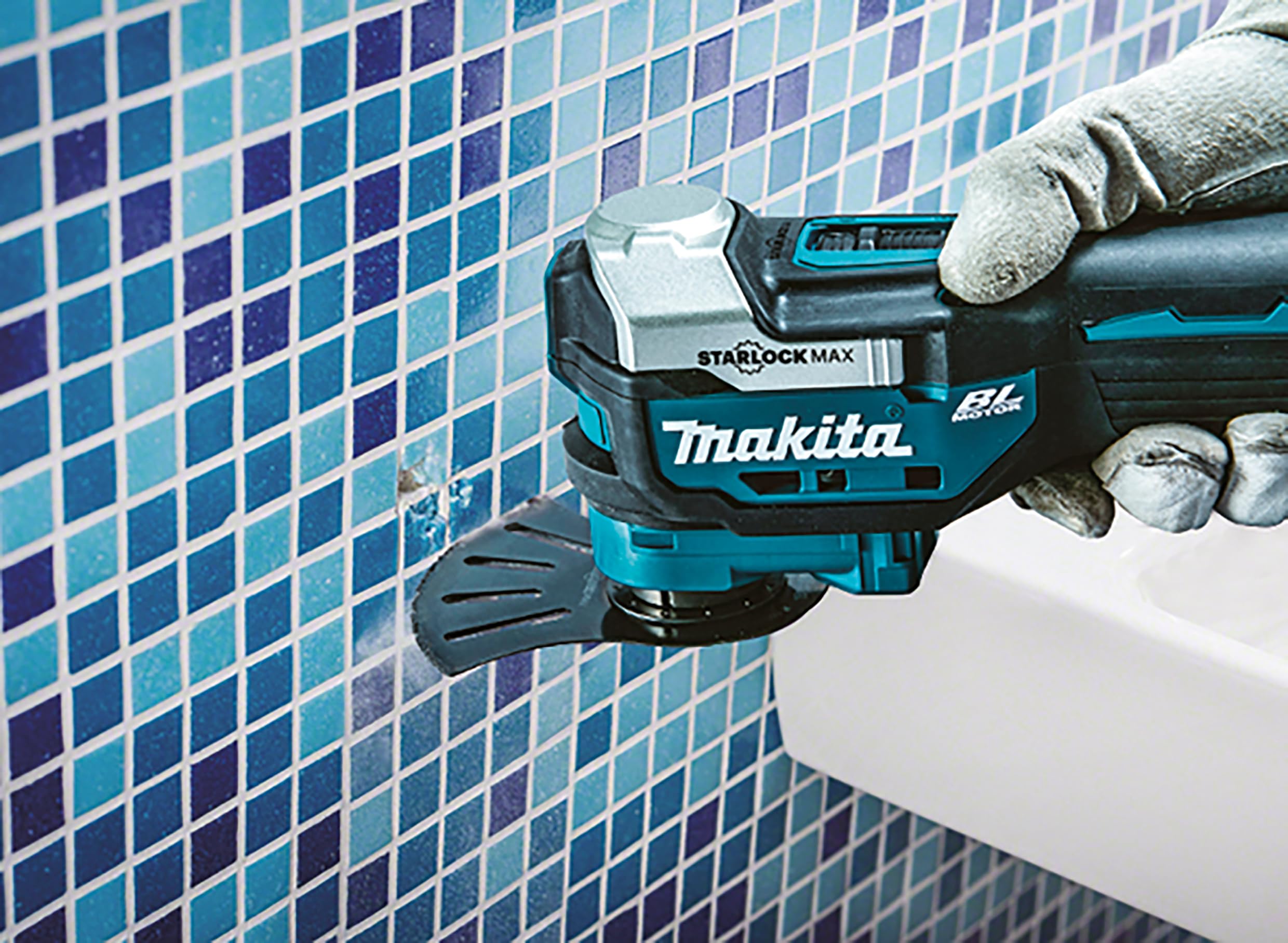 Makita DTM52ZJX2 Akku-Multifunktionswerkzeug 18V + 33-teiliges Zubehör-Set im MAKPAC (ohne Ladegerät + Akku)