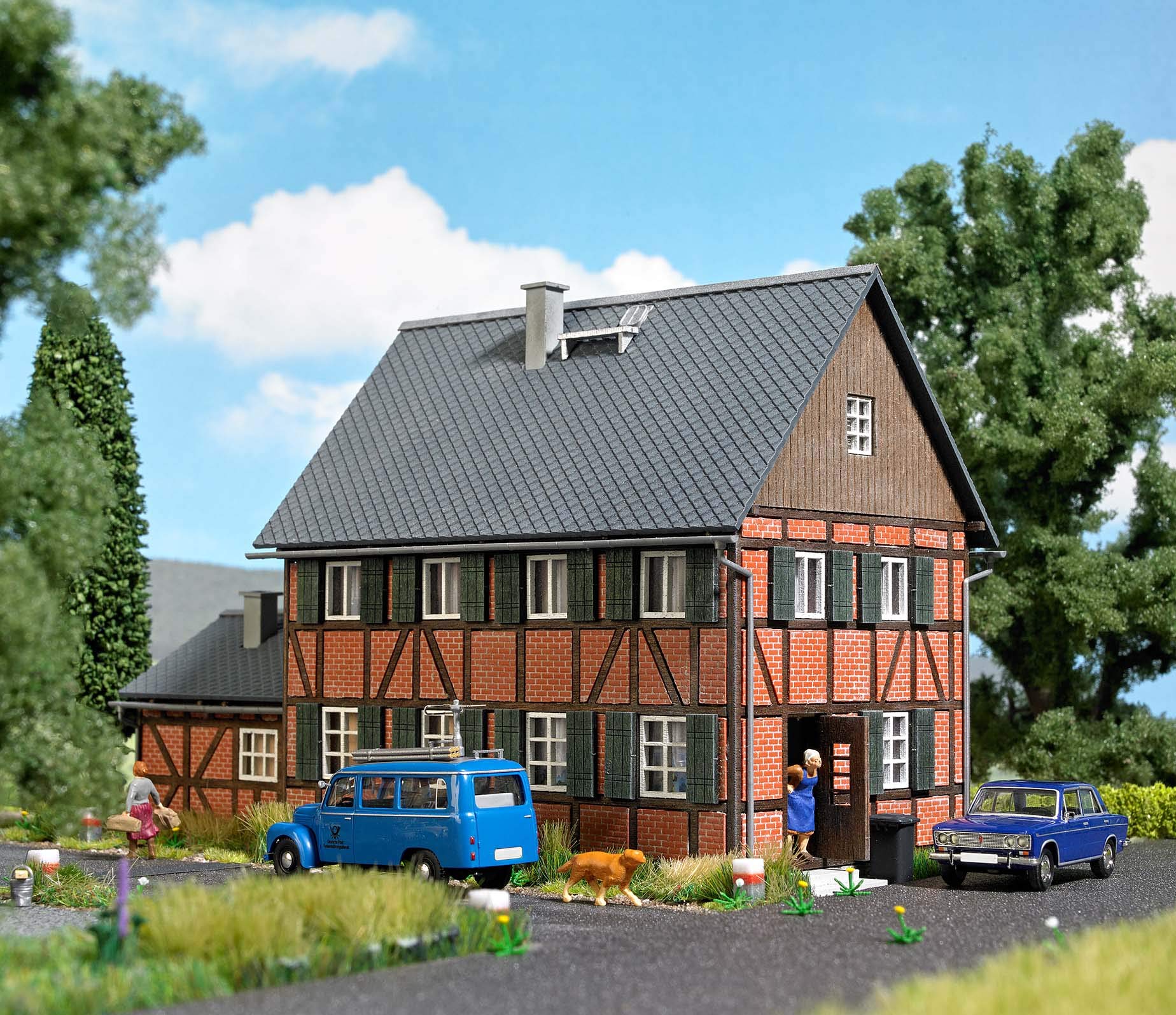 Busch 1657 H0 Wohnhaus mit Anbau