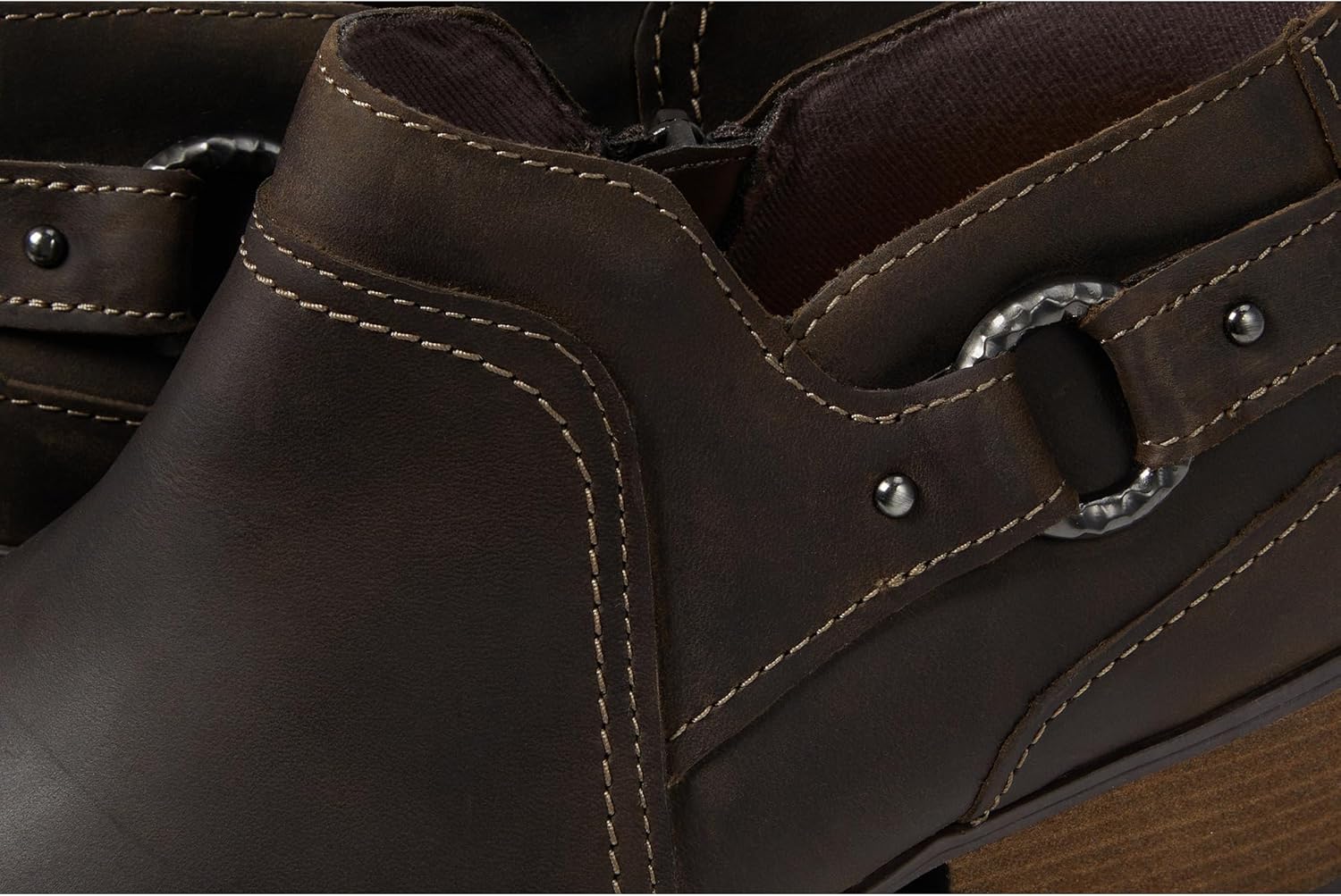 Clarks Women's Charlten Grace Boots - Image 2