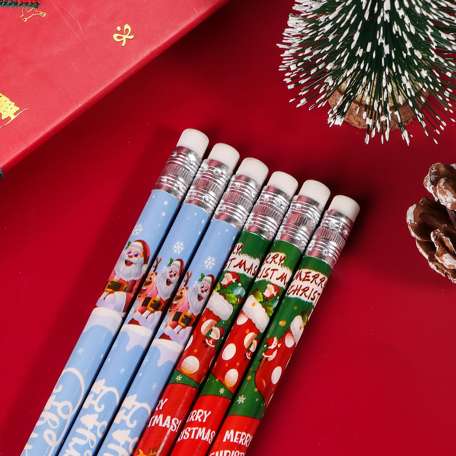 DERAYEE Set 48 Immagini Da Grattare Natalizie Con 12 Matite Di Legno E Nastri - Attività Creativa Per Bambini - Regalo Natale