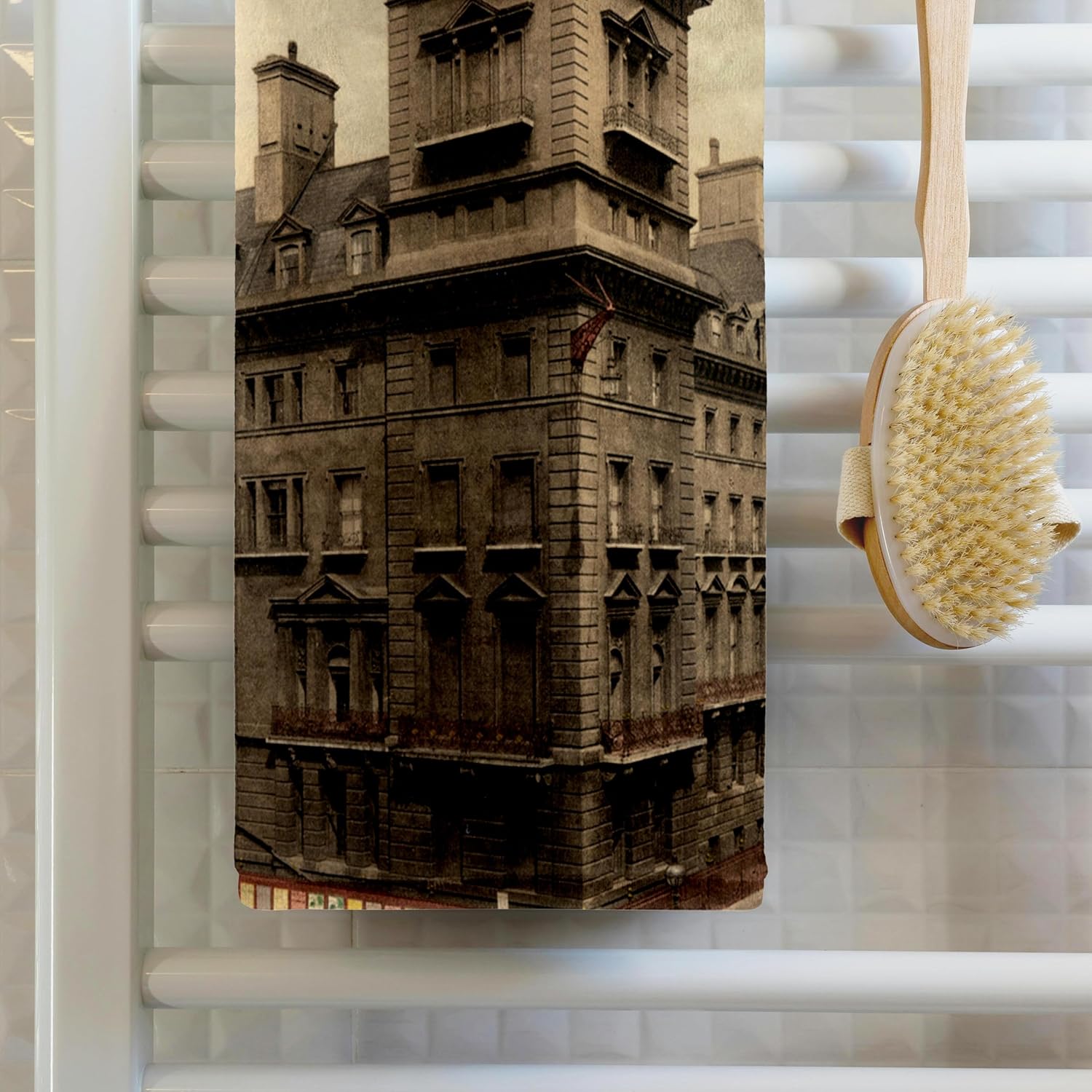3dRose Vintage Great Western Hotel- Paddington Station- London 22x30 Bath Hand Pool Towel