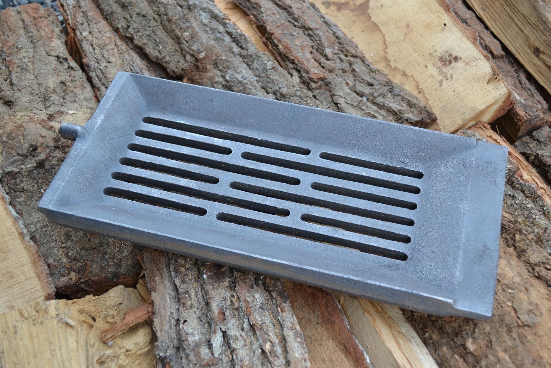 SEZAM Griglia in ghisa 37,5 (39) x 18 cm, griglia per ceneri in ghisa, diversi diametri, griglia per camino, griglia per forno, griglia a combustibile solido KVS Moravia: 9100, 9103