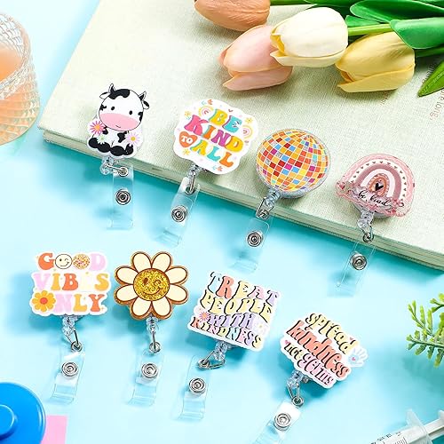 Miniatura 4 de Remuuly Carrete retráctil para enfermera, diseño de vaca, margarita, cara sonriente, lazo rosa, accesorios divertidos para identificación con