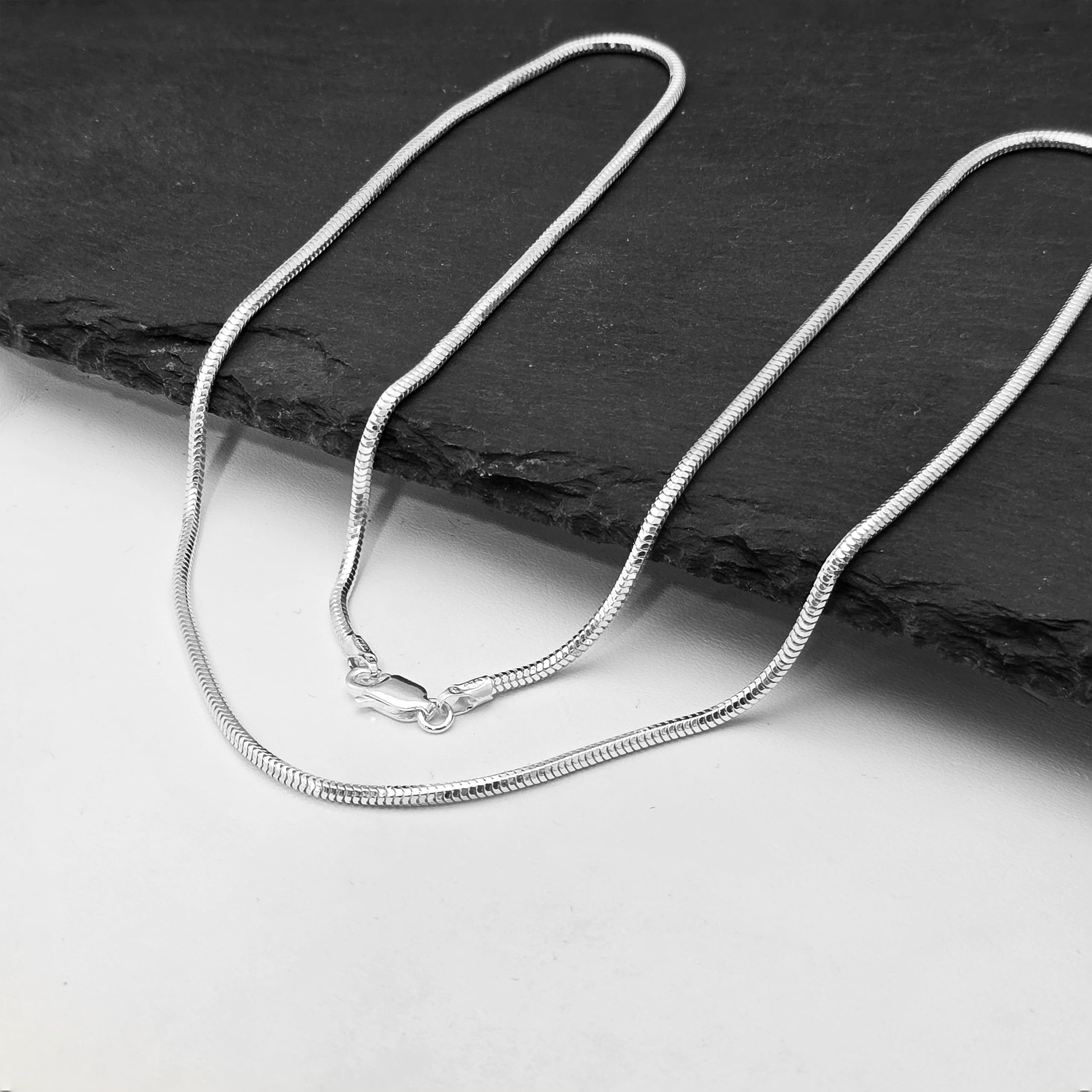 925 Sterling Silber Halskette Schlangenkette 2 mm 45 cm poliert – Elegante, glänzende Silberkette für Damen und Herren, hochwertiges Design, perfekt für Alltag und besondere Anlässe