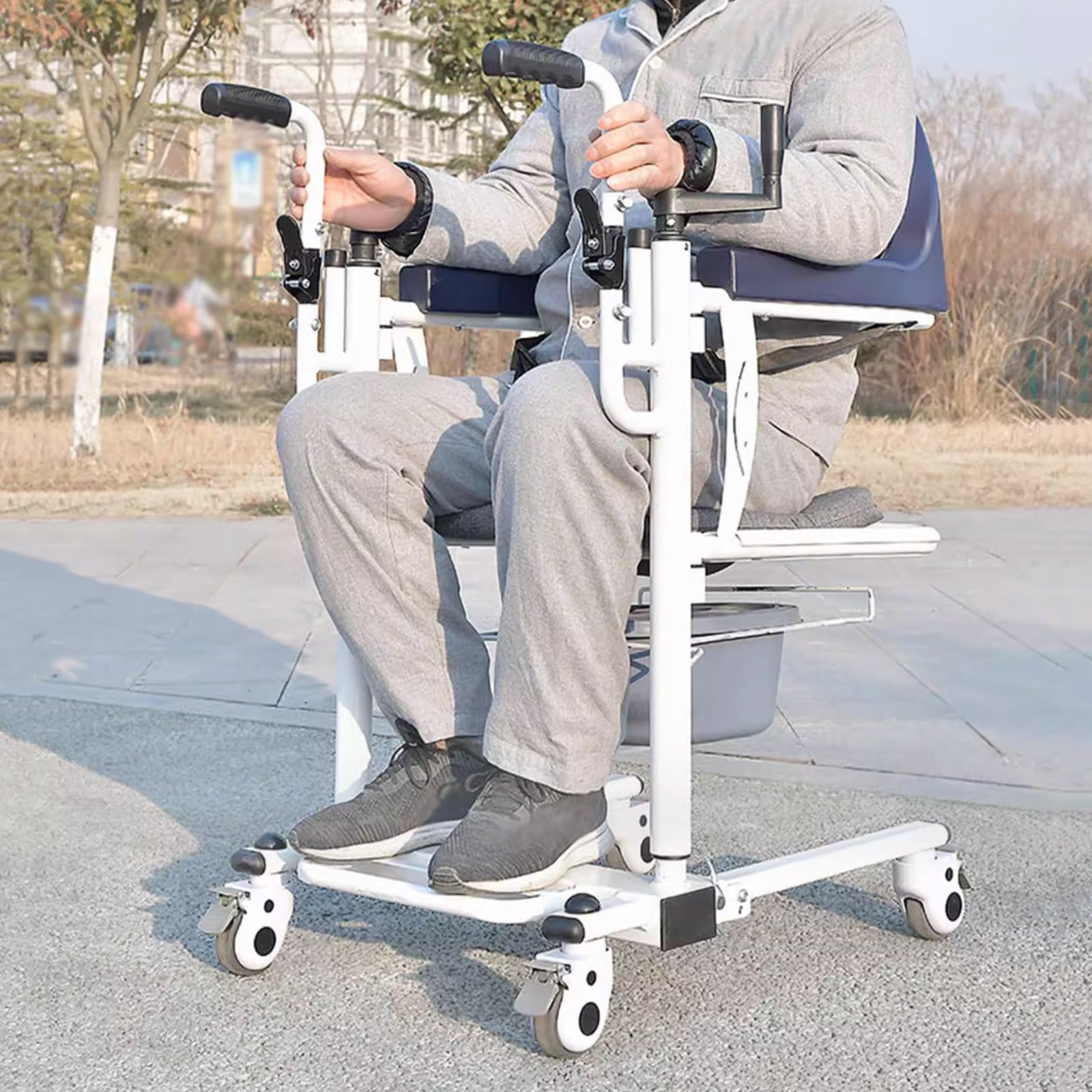 Manueller Patientenlifter mit 180° Geteilter Sitzfläche, Patient Höhenverstellbare Transportrollstuhl für Zuhause, Wohnzimmer, Schlafzimmer, Esszimmer und Badezimmer