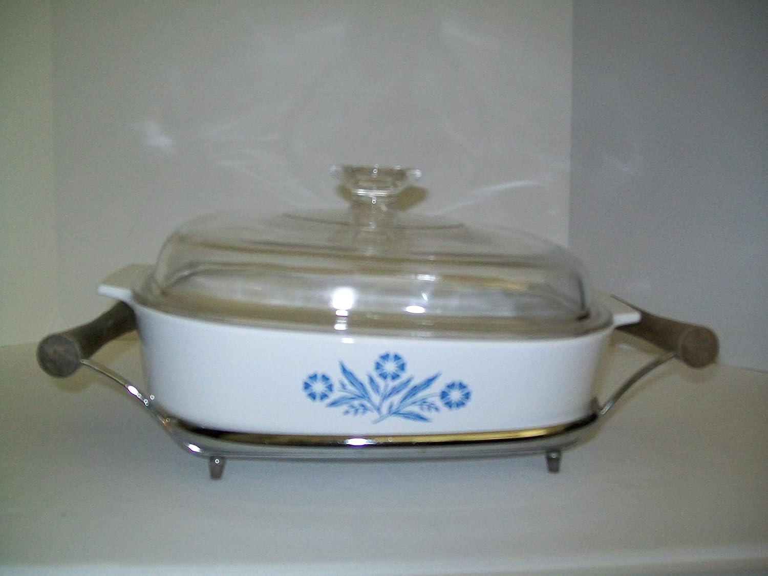 Vintage Corning Ware - Cornflower / Corn Flower - Large Casserole w/ Lid - 9 3/4 x 9 3/4 x 2 - A-10-B