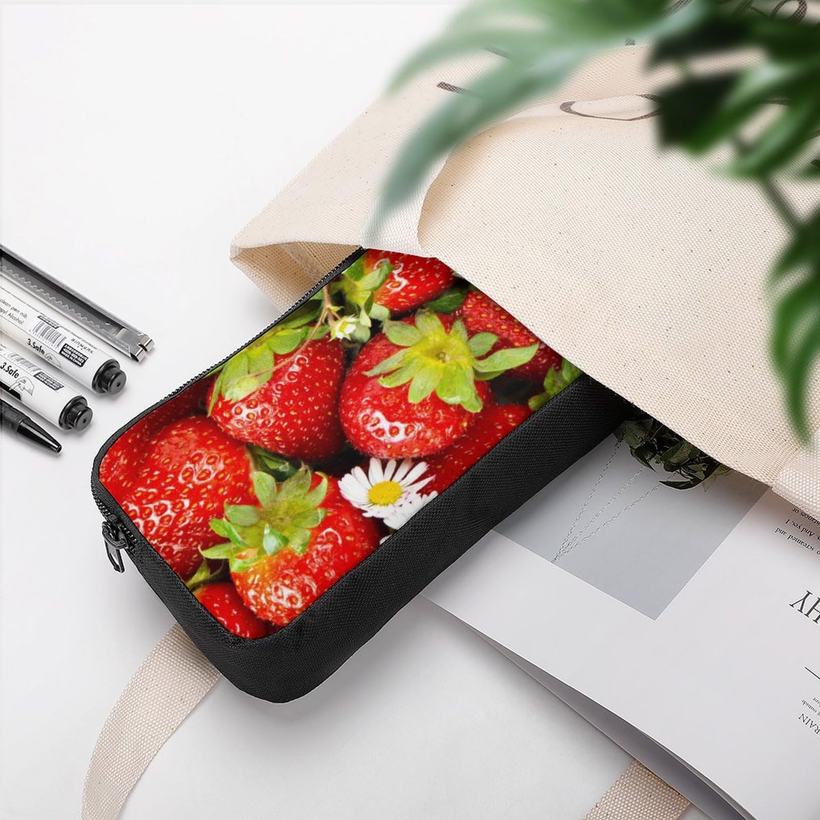 Amazon.co.jp: ペンケース イチゴ柄 いちご 苺 ペン袋 筆袋 ペンポーチ