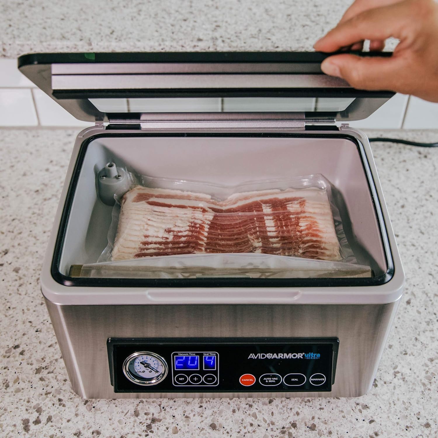 Avid Armor Chamber Vacuum Sealer Model USV20 Ultra Series, Compact Size Perfect for Liquid-Rich Wet Foods Fresh Meats, Marinades, Soups, Sauces and More. Vacuum Packaging the Professional Way: Home & Kitchen