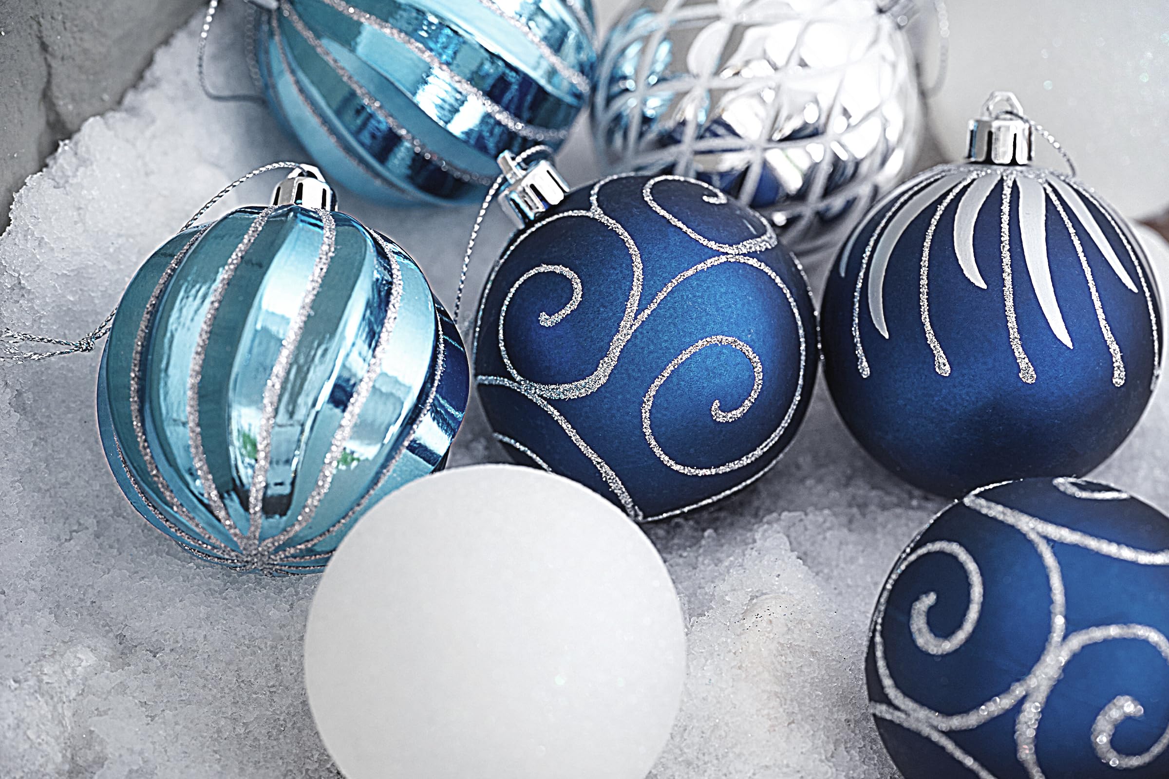 Valery Madelyn Boules de Noël incassables de 35 ct avec inscription Winter Wishes Bleu/argenté 70 mm, 35 crochets en métal inclus