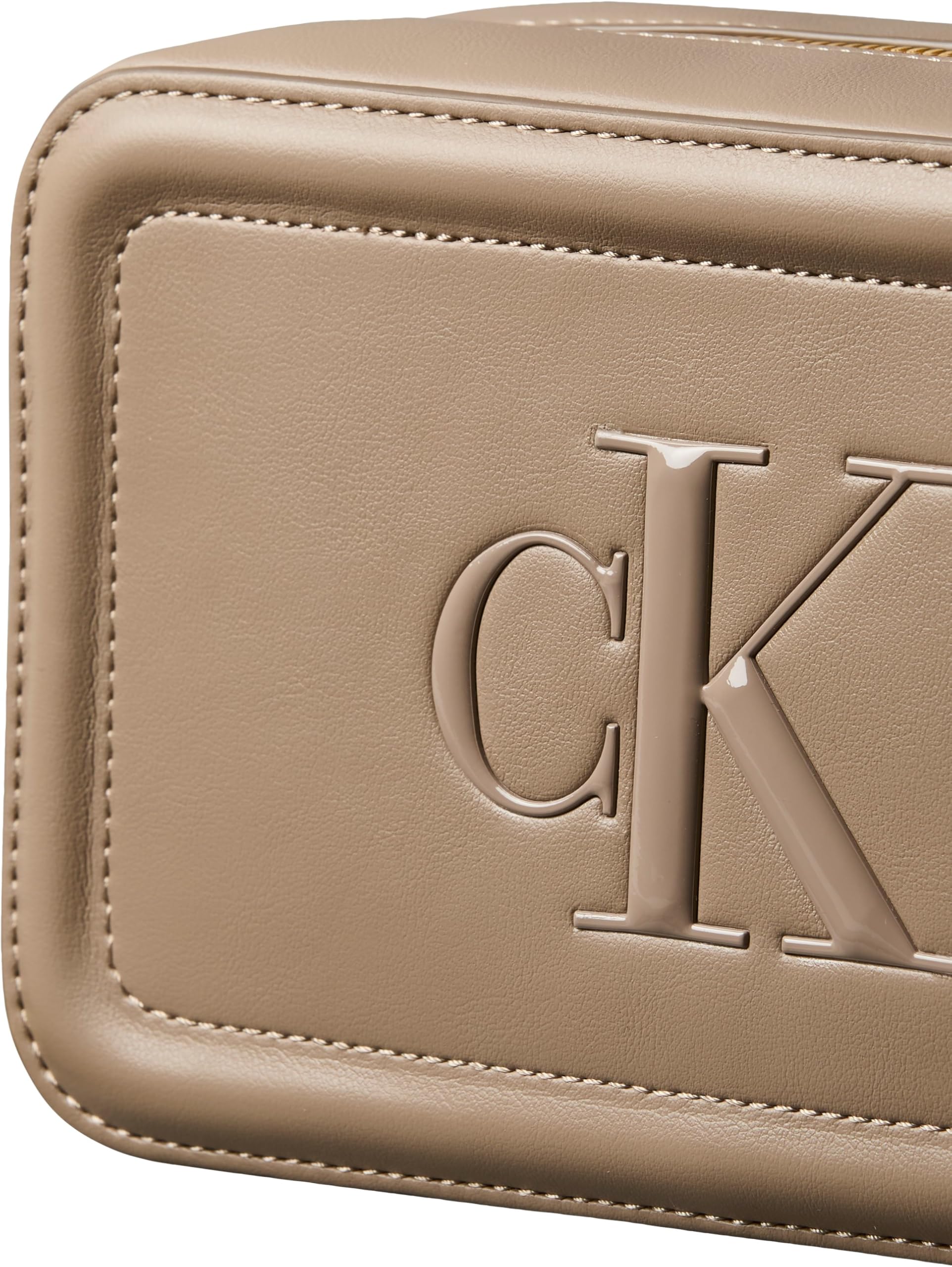 Calvin Klein Bold Ck Camera Bag 8Z6 - CRADLE PINK One Size