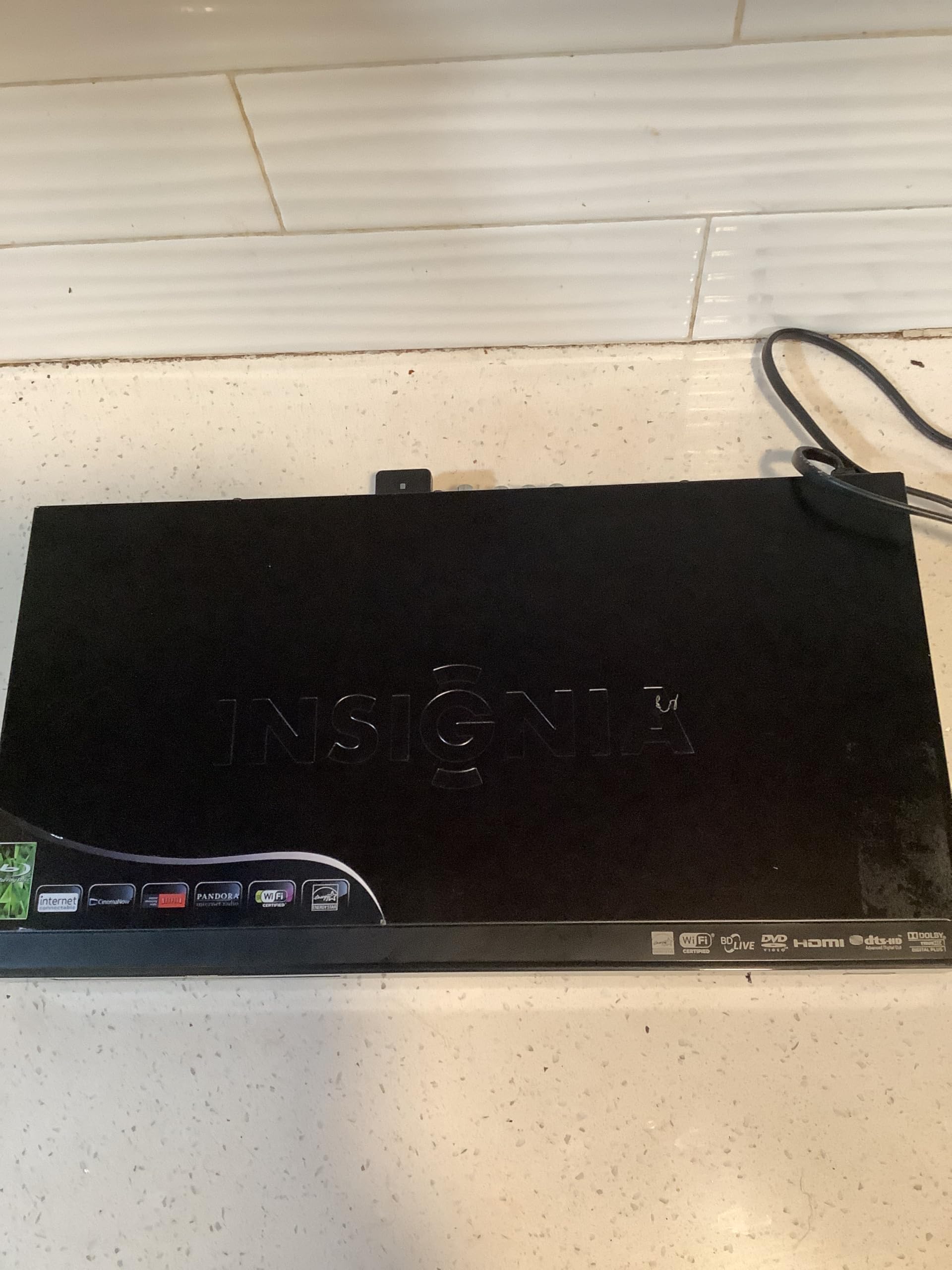 Amazon.com: Insignia NS-WBRDVD2 Blu Ray DVD Player, Wi-FI Built-In