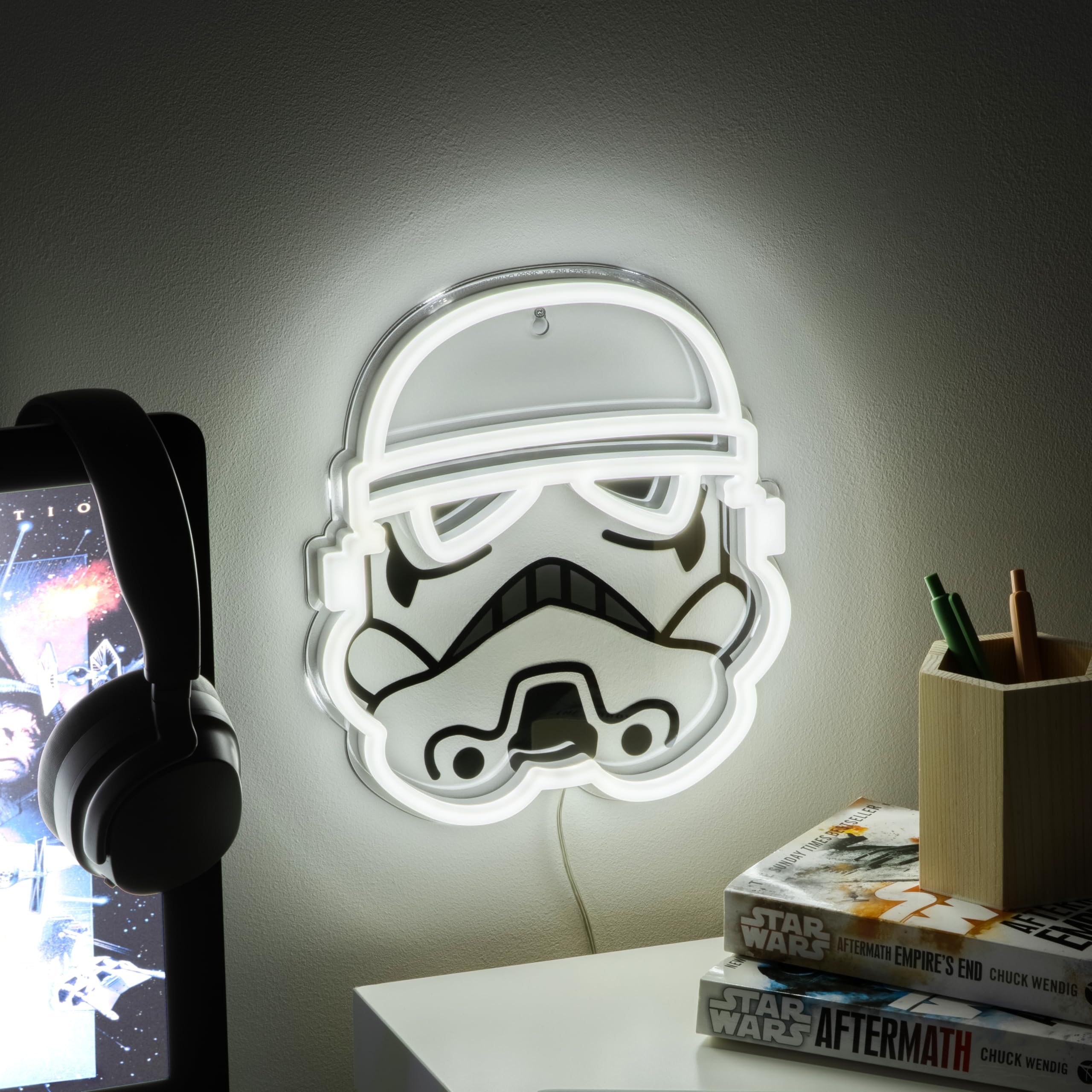 Paladone Stormtrooper Helmet LED Neon Wall Light, Officially Licensed Star Wars Lamp with Power Cord for Home Bedroom - Image 3