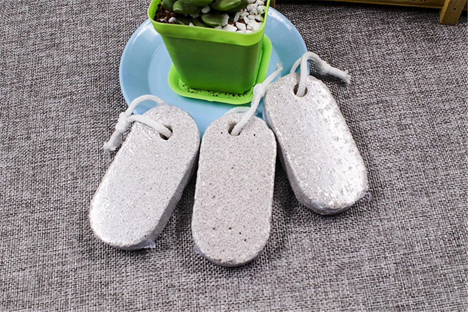 Pumice Stone Hard Skin Callus Remover Natural Foot Care Scruber Lava Pedicure Tools for Feet and Hands for Men/Women Superiorâ€‚Quality and Creative : Beauty & Personal Care