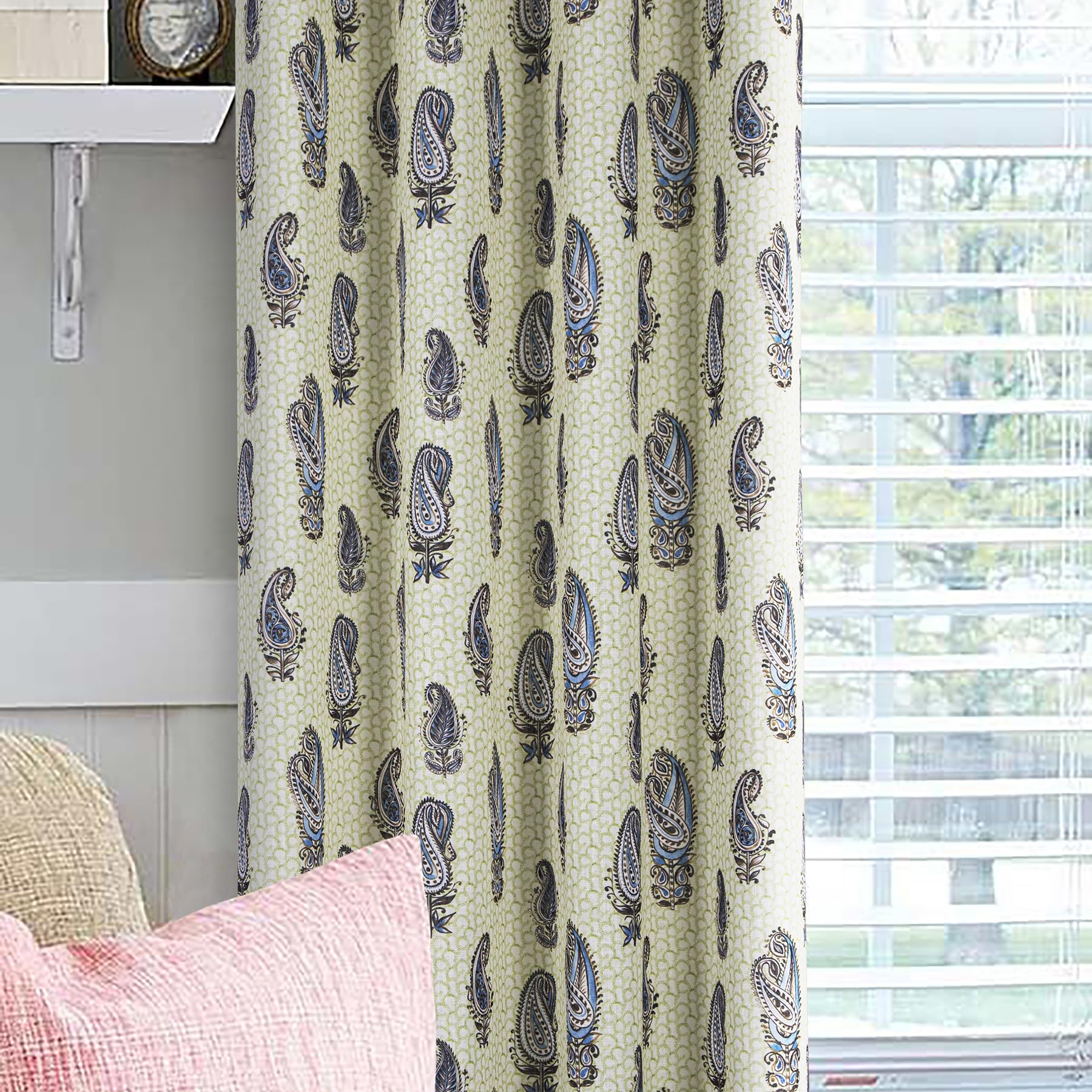 Paire de rideaux semi-transparents motif cachemire finitions œillets haut de gamme