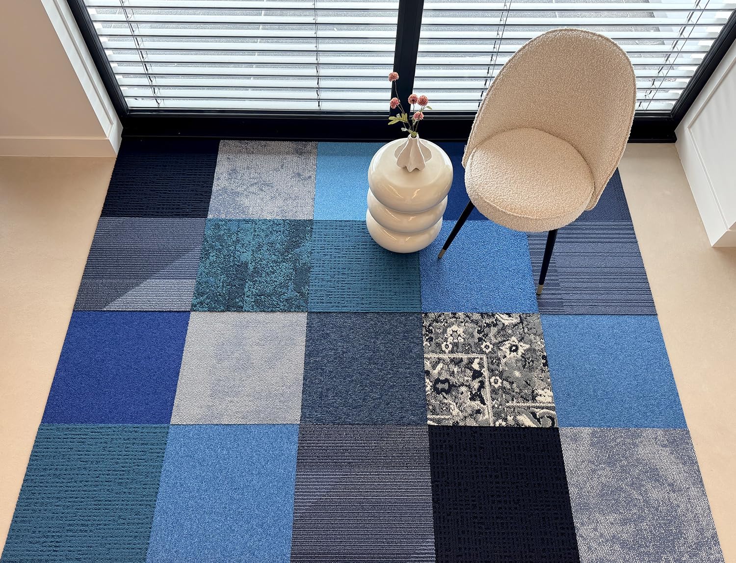 Teppichfliesen Shades of. by Interface | Selbstliegend Teppich | Teppichboden | 50x50 cm | Pro Karton 16 Stück = 4m2 (Blue)