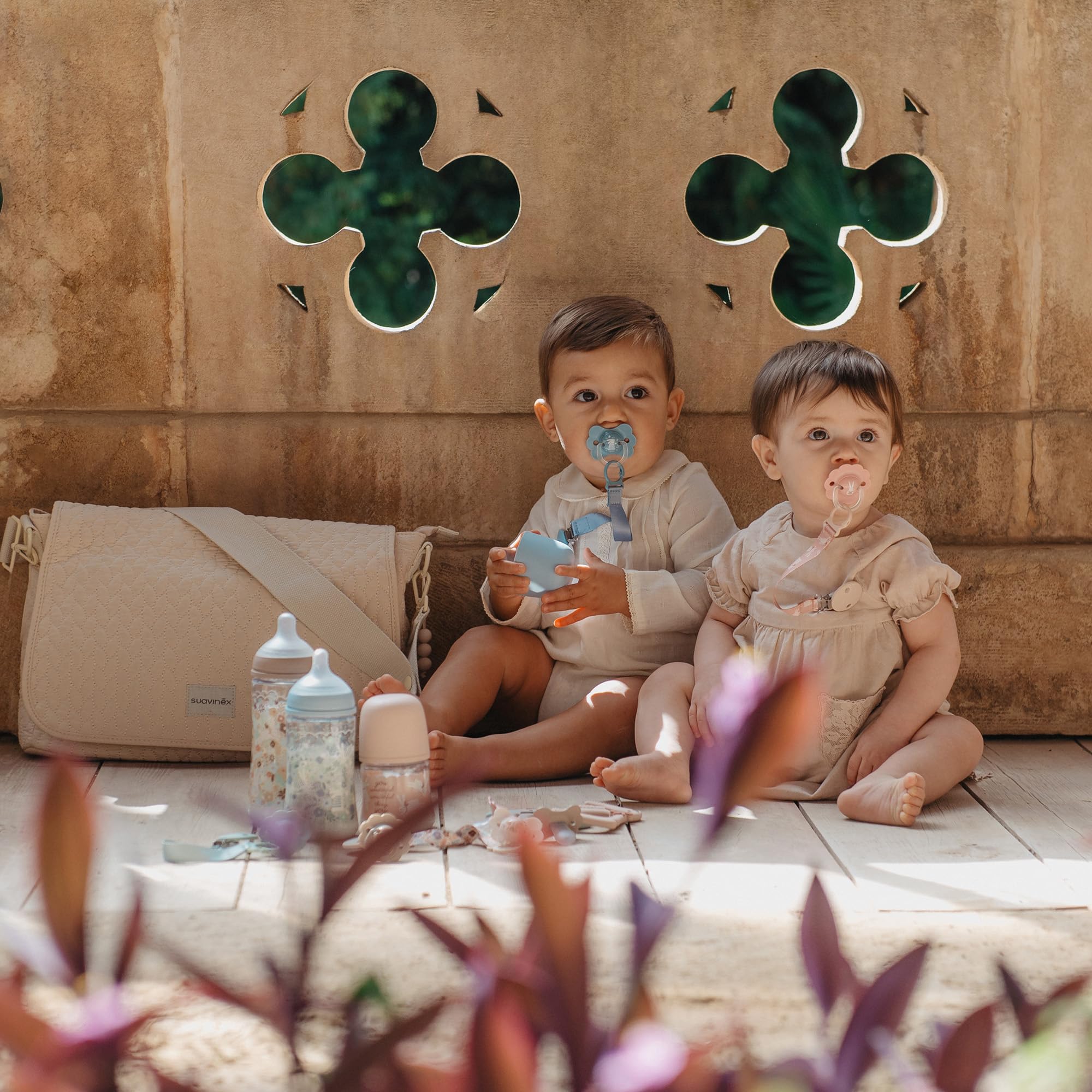 Suavinex, Biberon 360 ml, avec Tétine Symétrique SX Pro en Silicone et Valve Anti-Colique, Débit Dense (L), pour Liquides Épais, Bouillies Liquides et Eau, Bébés +6 Mois, Wonderland Beige Floral - 3