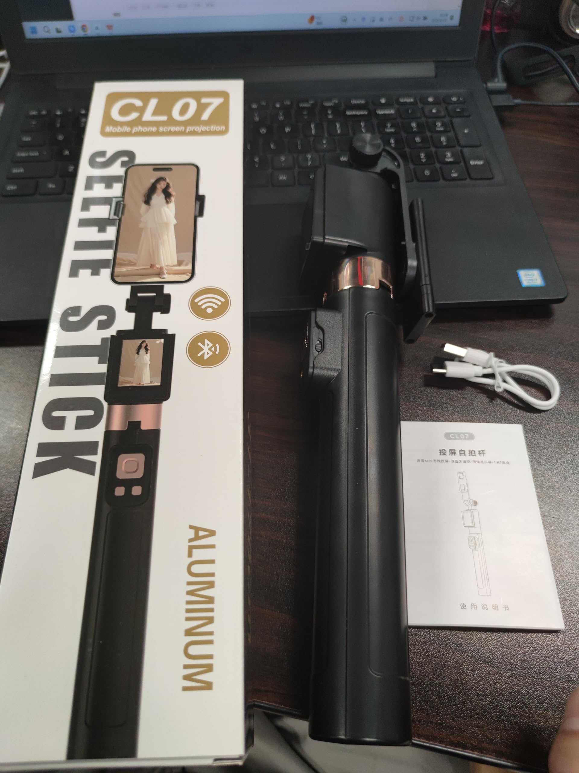 Kavolet Selfie Stick Treppiede con schermo di proiezione e scatto remoto per Vlog Live Streaming, morsetto universale per e telefono cellulare, treppiede estensibile in lega di alluminio da utilizzare
