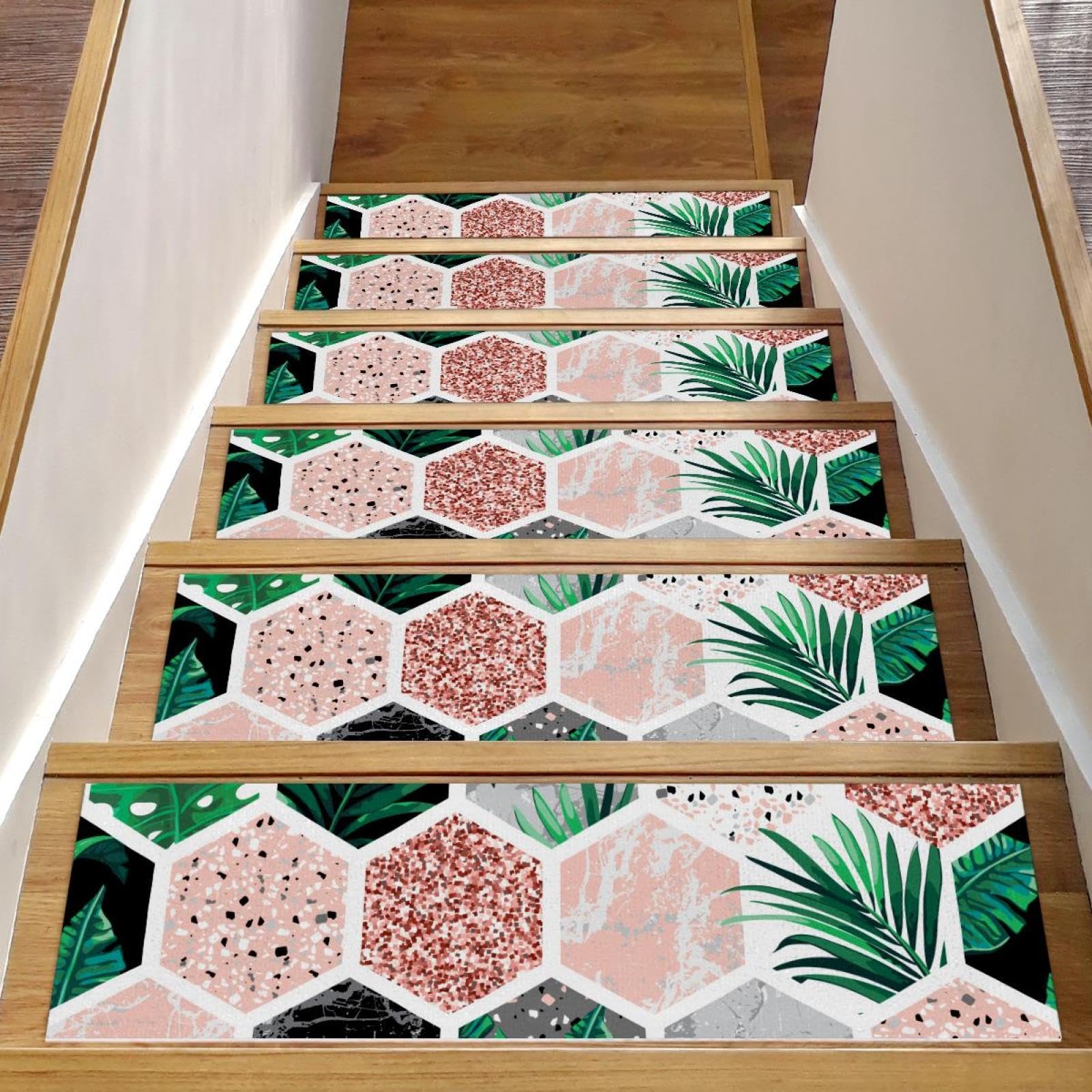 Peldaños antideslizantes para escaleras de madera en interiores: calma para niños y mascotas