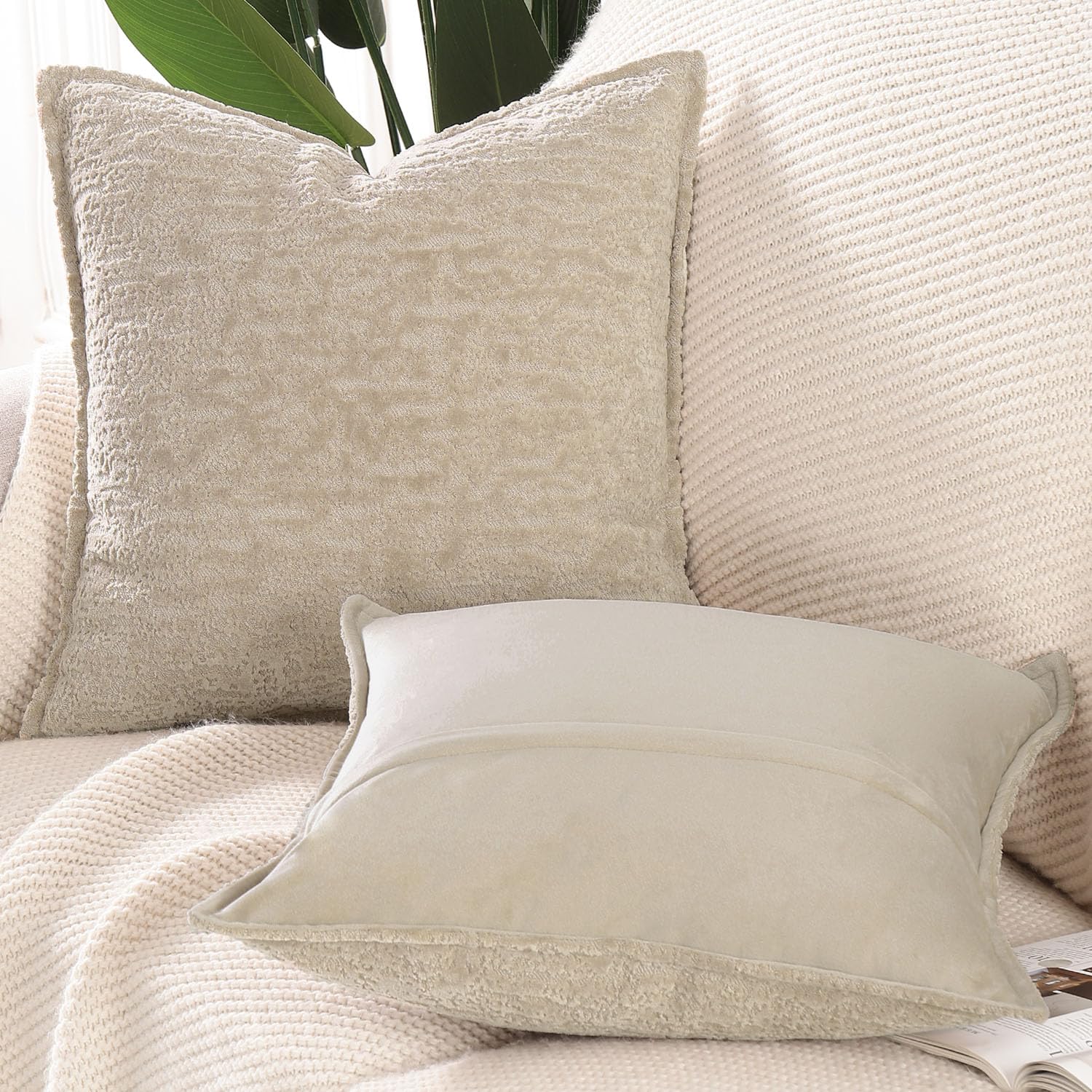Lot De 2 Housses De Coussin En Chenille Et Velours - Bordure Décorative, Blanc 40x40 Cm, Pour Canapé Et Chambre