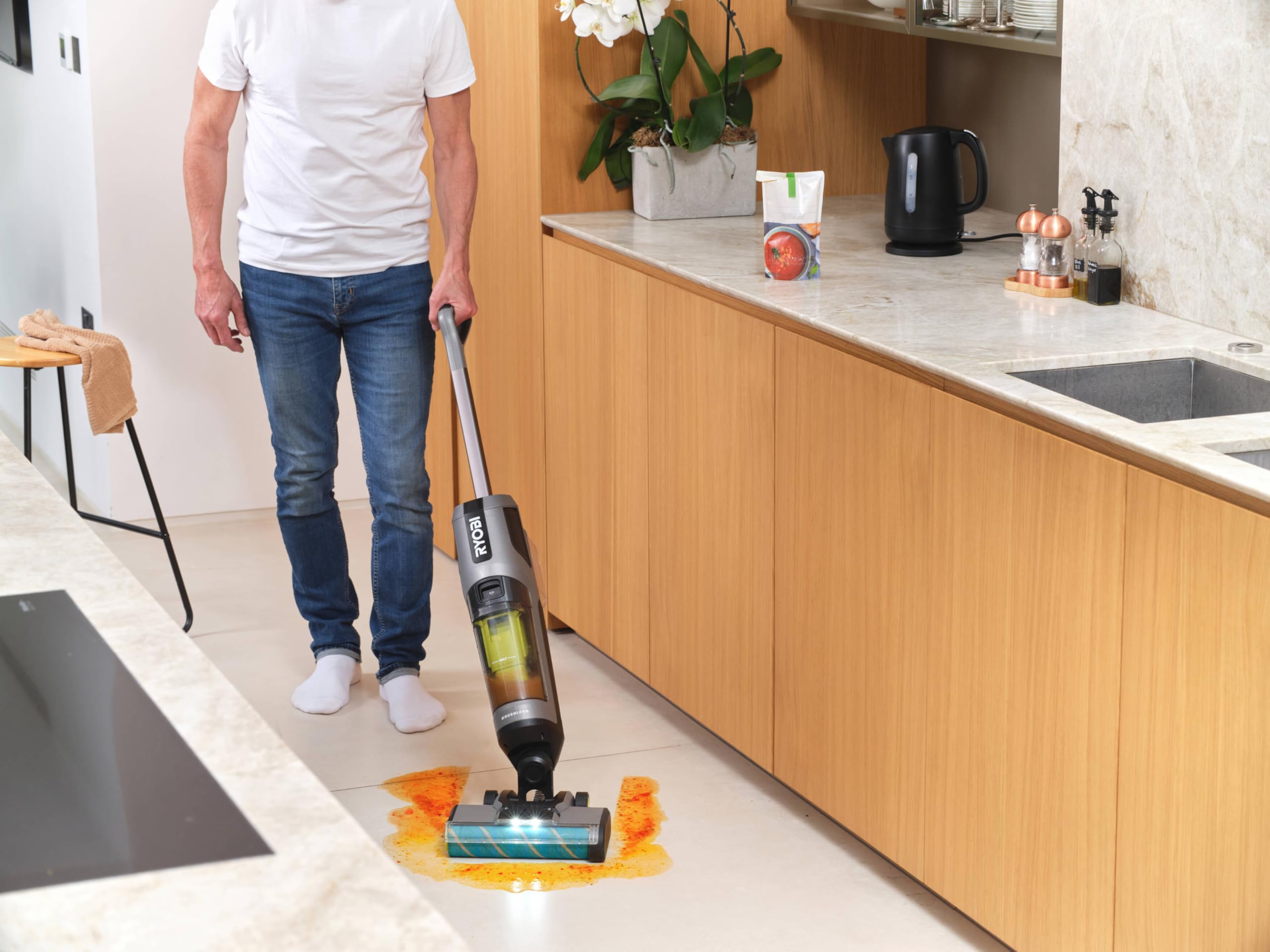 RYOBI 18 V ONE+ Brushless Multiflächenreiniger RHFC18BL-0 5133006325, 3-in-1 Staubsaugen, Wischen & Trocknen, ohne Akku und Ladegerät, Anthrazit