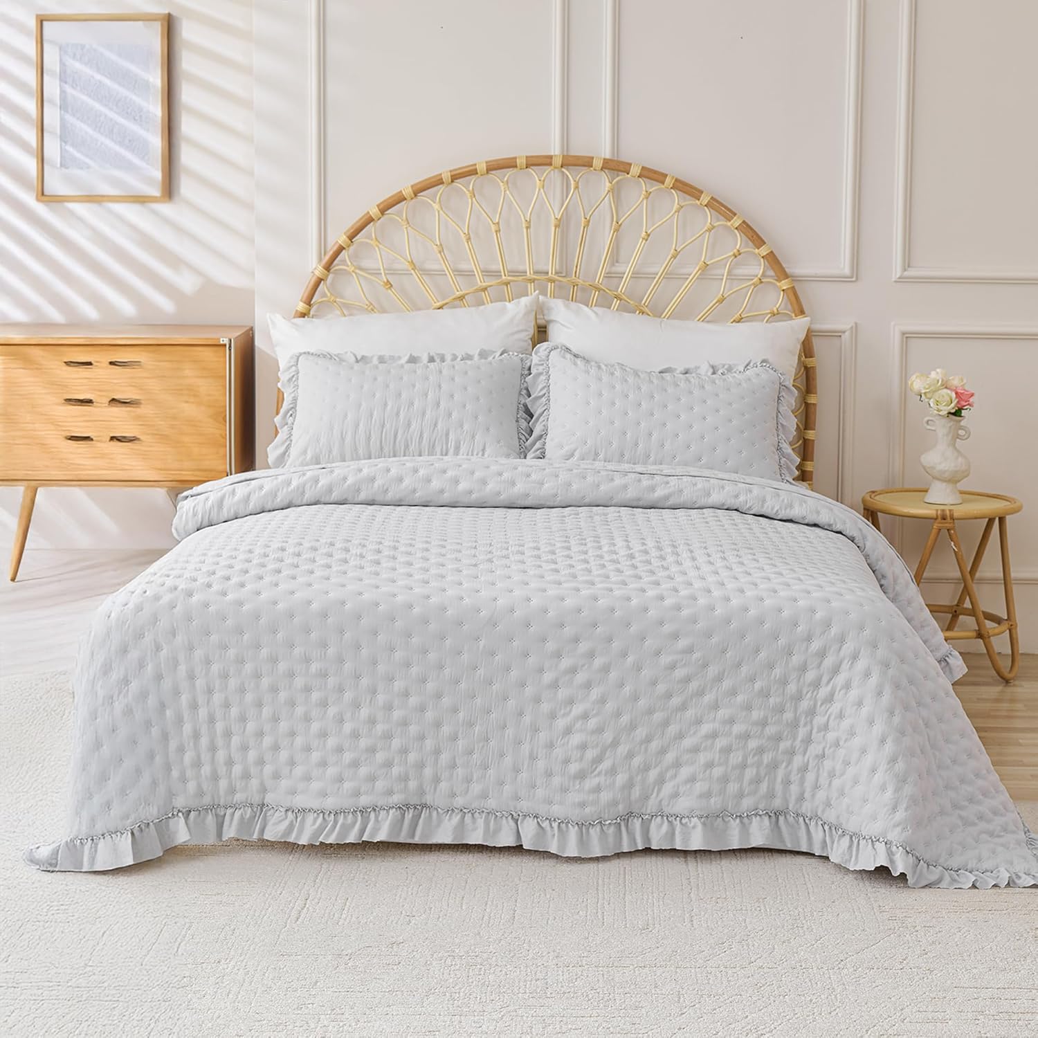 King Bedspread Set 3-Piece - Reversible Grey White Quilted Coverlet with 2 Pillow Shams, Lightweight Soft Polyester Quilt Bedding Set for All Seasons, Durable Stitching - 106"x96"