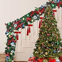 Vista 7 de Guirnalda de Navidad artificial preiluminada de 9 pies, guirnalda de Navidad con conos de pino de bayas rojas, funciona con pilas, 50 luces LED