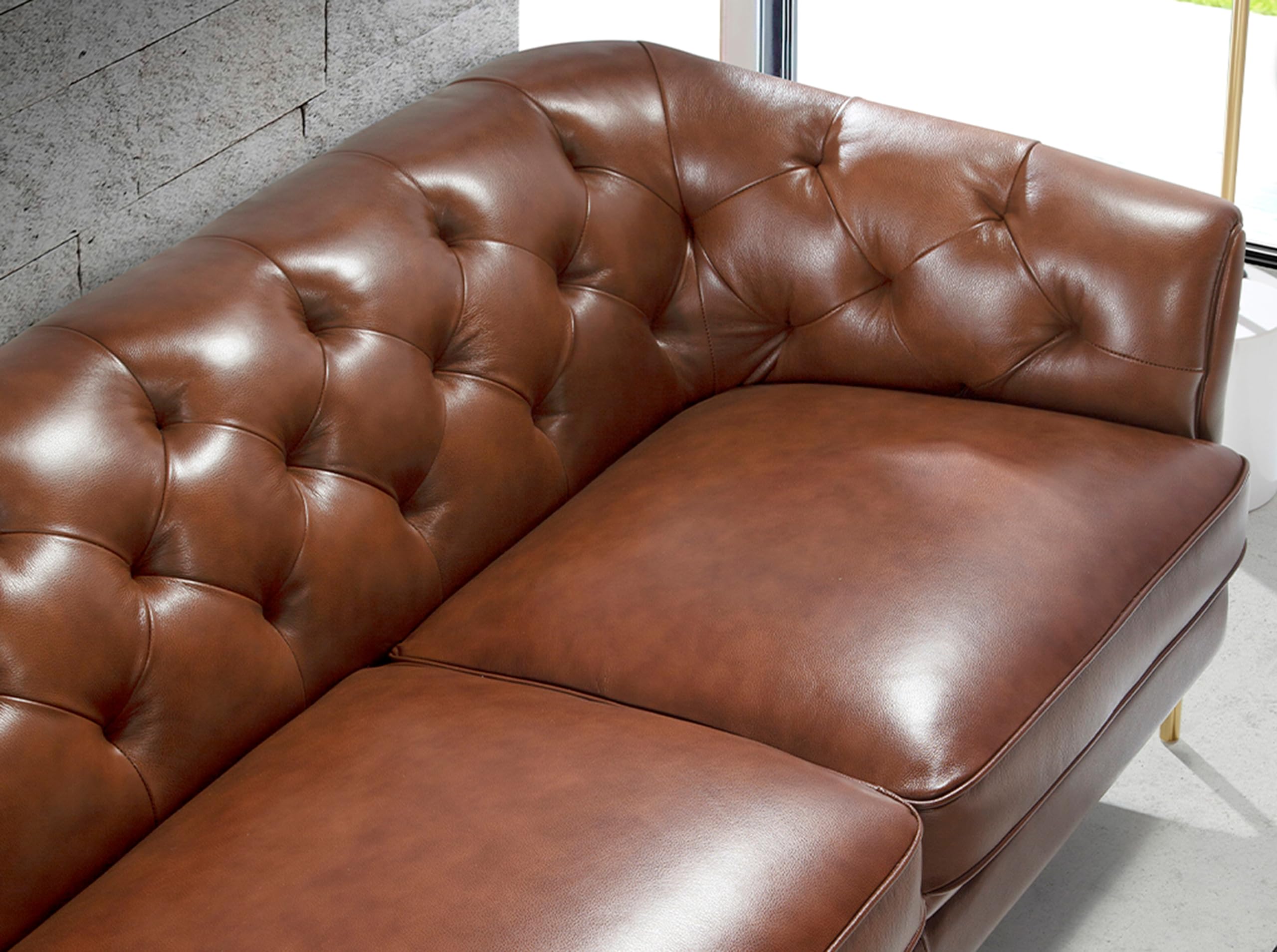 Angel Cerdá - Divano Design 3 Posti Pelle Cognac Capitonné Dorato | Pelle Autentica, Effetto Capitonné, Struttura Legno, Piedi Acciaio Inox Dorato, 188 x 94 x 75 cm