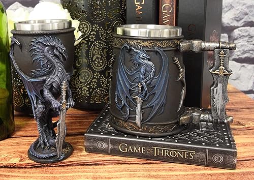 Miniatura 2 de Ebros Gift Ruth Thompson Dragón alado con espada divina, jarro y cáliz de copa de vino con forro de acero inoxidable, mazmorras medievales, dragones