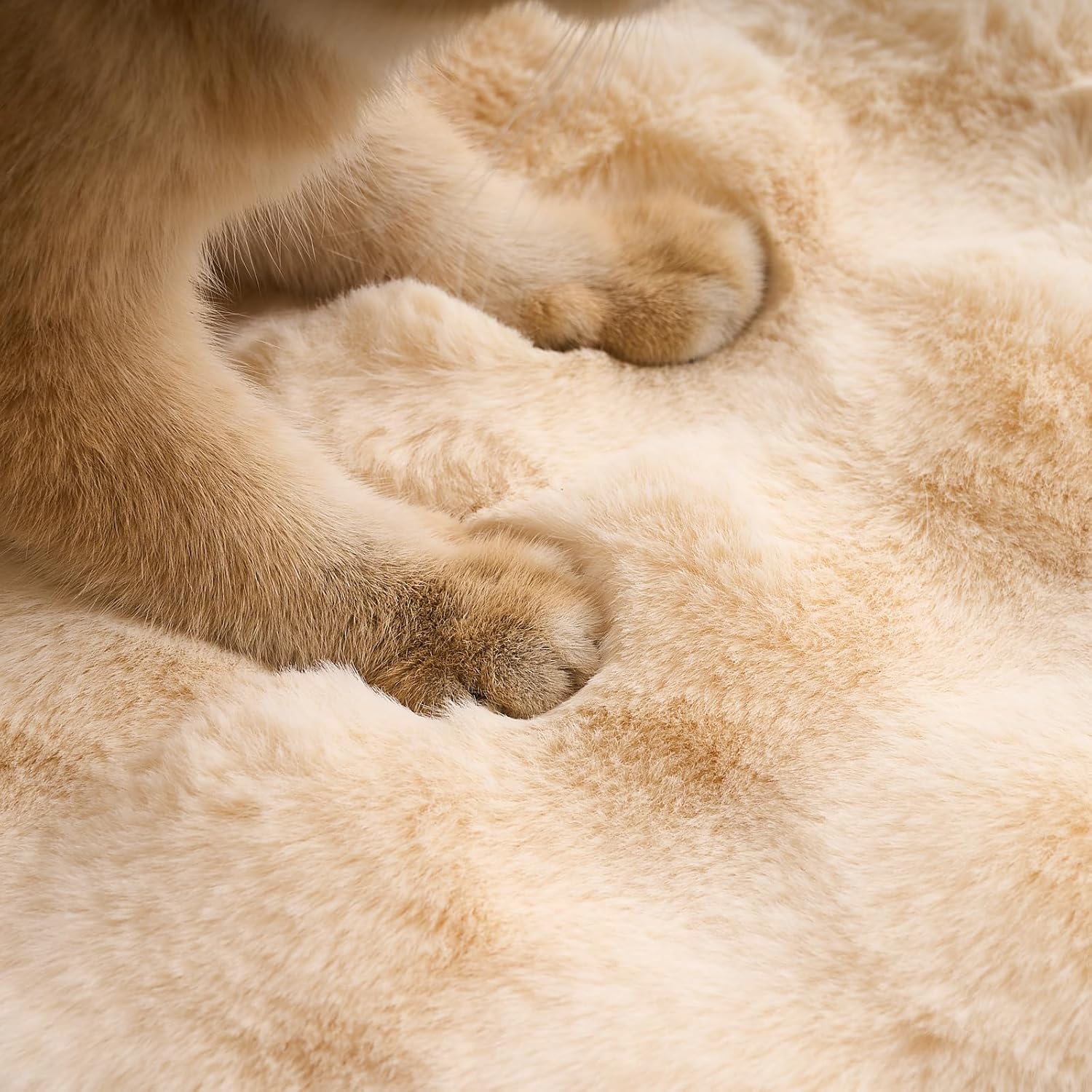 SHENGOCASE Round Faux Rabbit Fur Pet Bed Cushion, 16 inches, Cat Tree Tower Replacement Pad, 4-Pack (Beige)