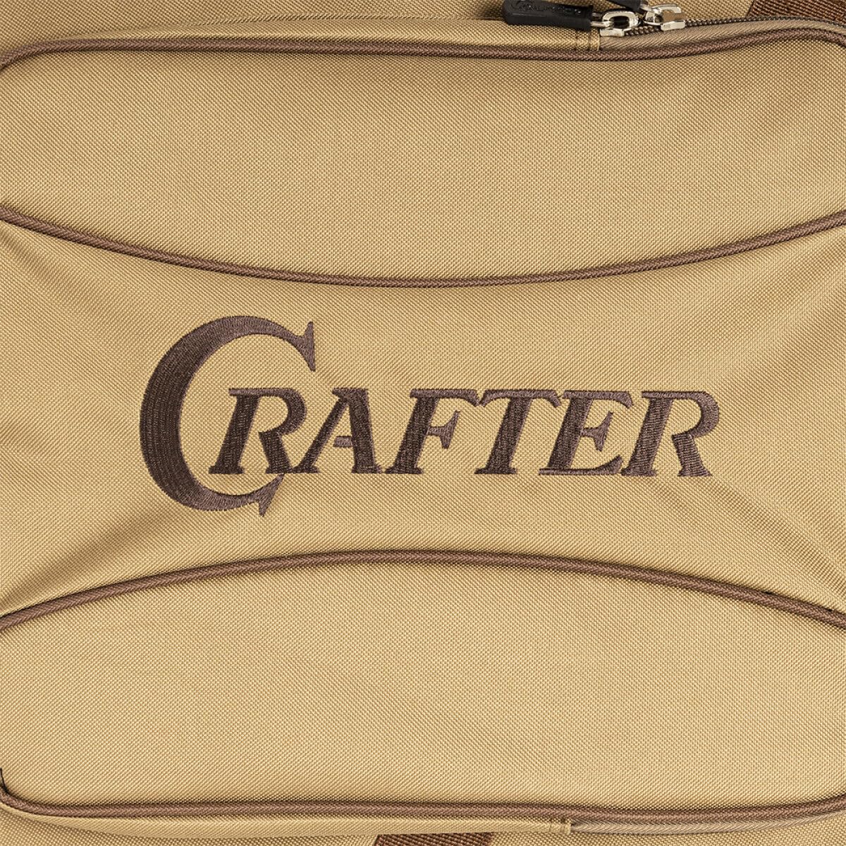 Crafter Gitarrentasche DG-M LINE Gigbag – Braun, 18 mm Polsterung, Rucksackgurt & Tragegriff, 2 Außentaschen, Reißverschluss – für Dreadnought & Grand Auditorium Westerngitarren