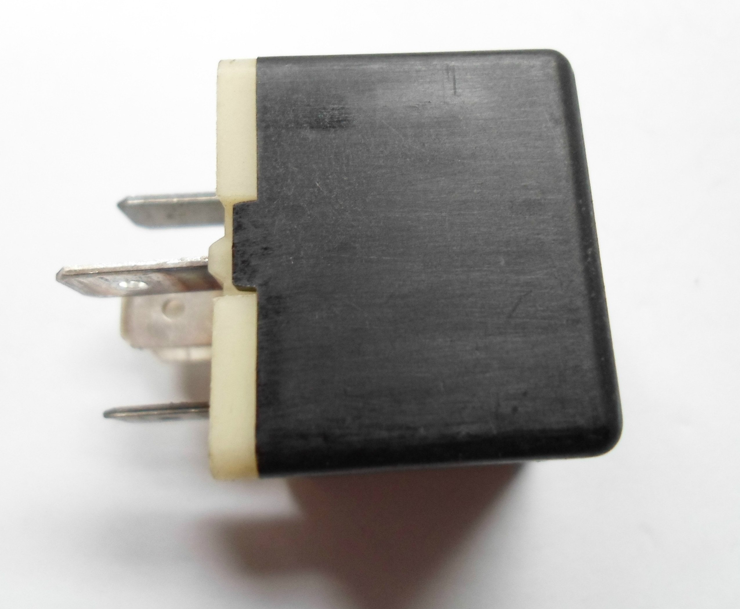 Amazon.com: Dodge Chrysler 56006707 OEM Relay : Automotive 