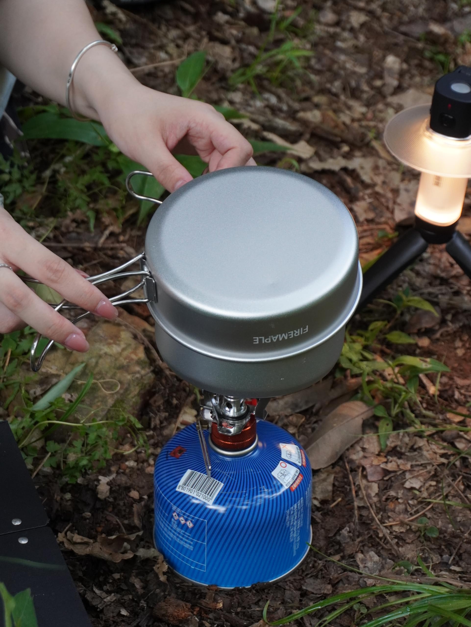 Fire-Maple Frost Mini Ultraleichtes Camping Kochgeschirr Set aus Aluminium, Kompakter Topf und Pfanne Für Wandern und Trekking, Gaskocher Kompatibel und Platzsparend Stapelbar