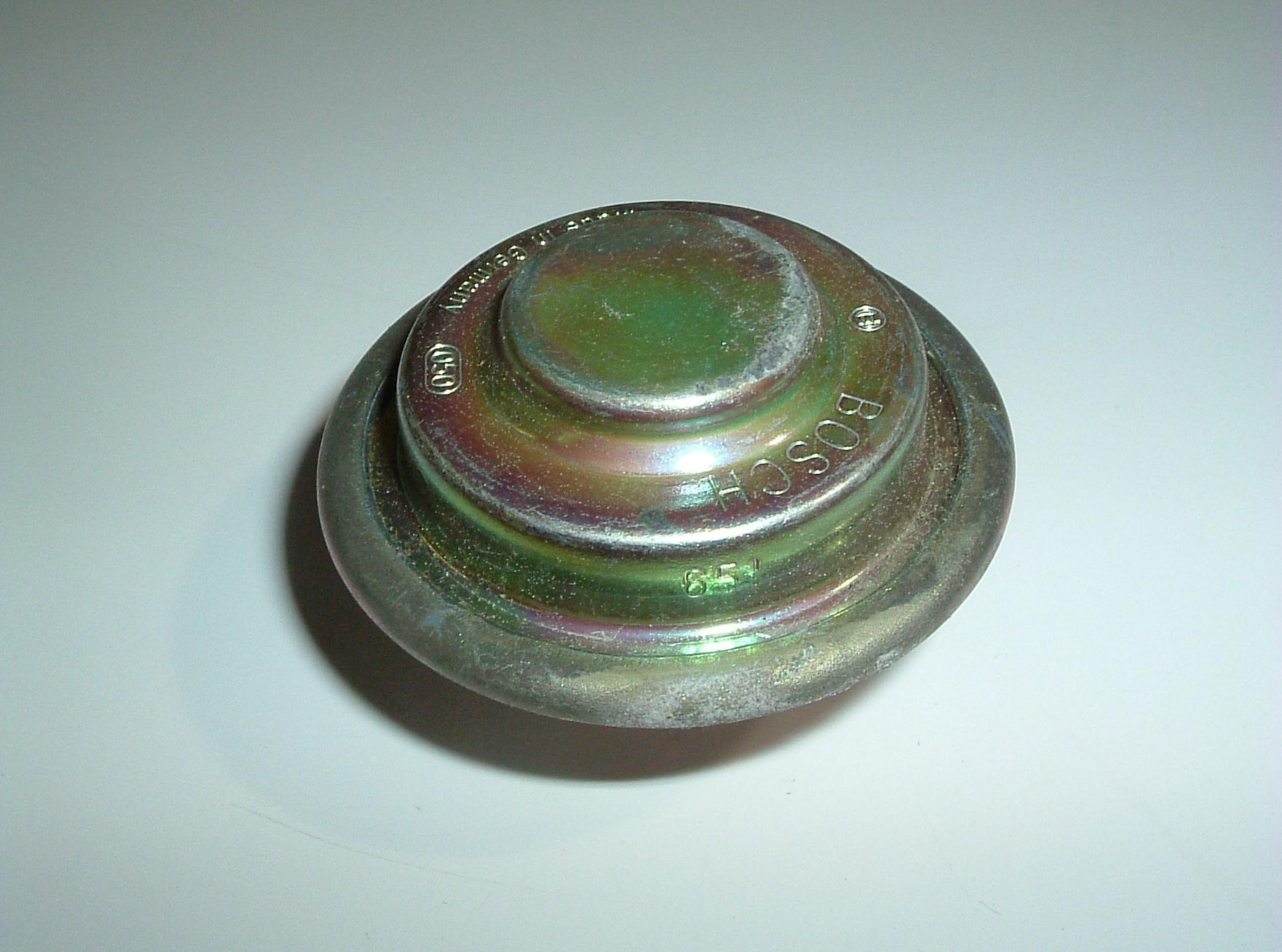 BMW Series 7 E32 Fuel Tank Pump Surge Damper 1179281 16141179281  